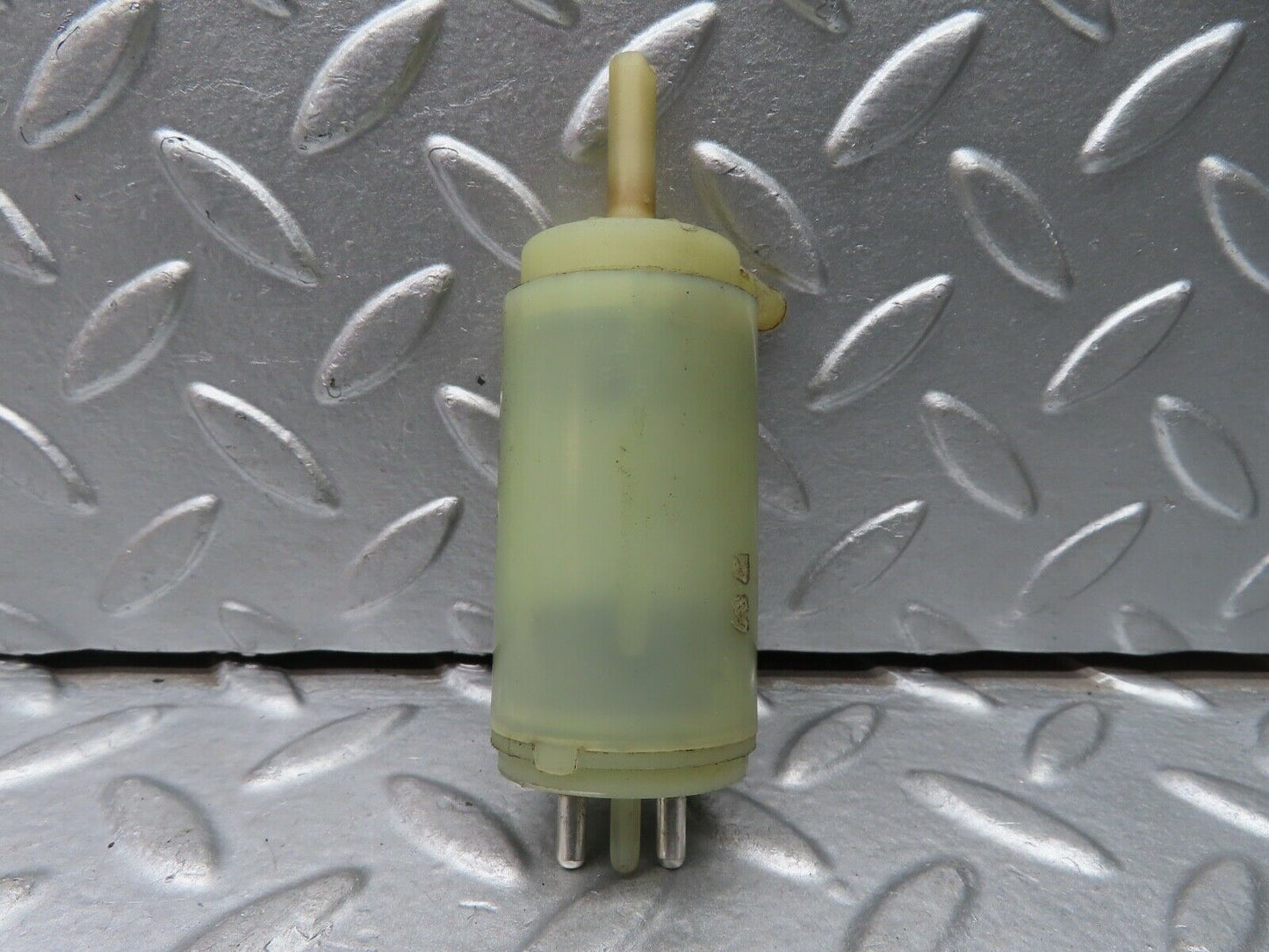 21679 Mercedes-Benz W126 300SE Windscreen Washer Pump 1248690321