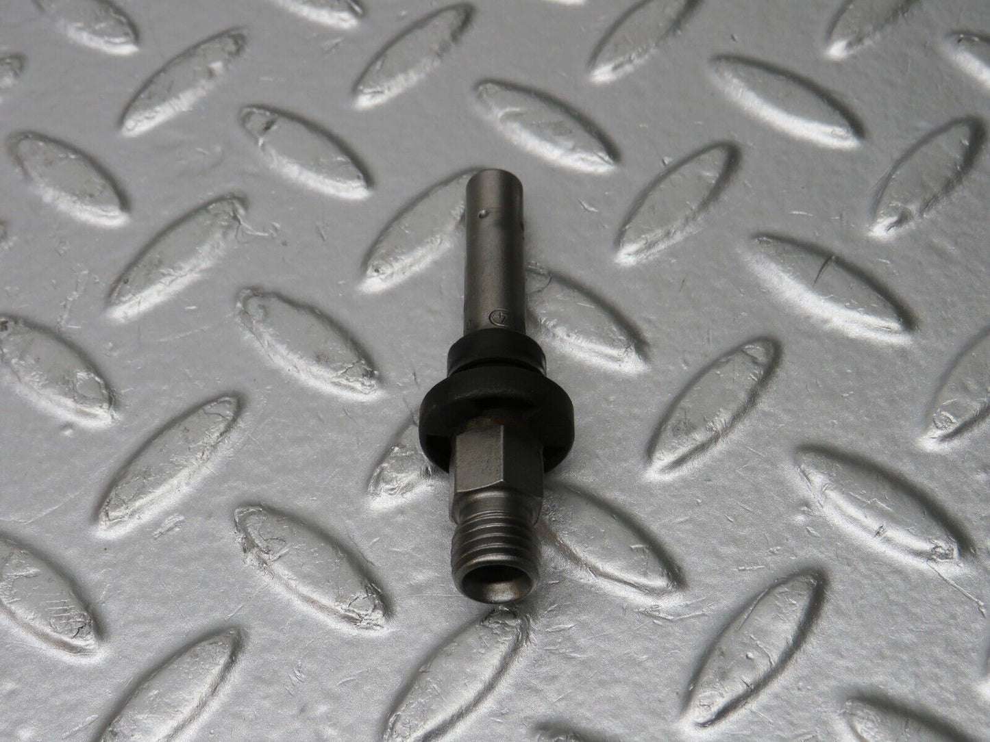 32705 Mercedes-Benz S124 300TE Wagon Fuel Injector Bosch 0437502010