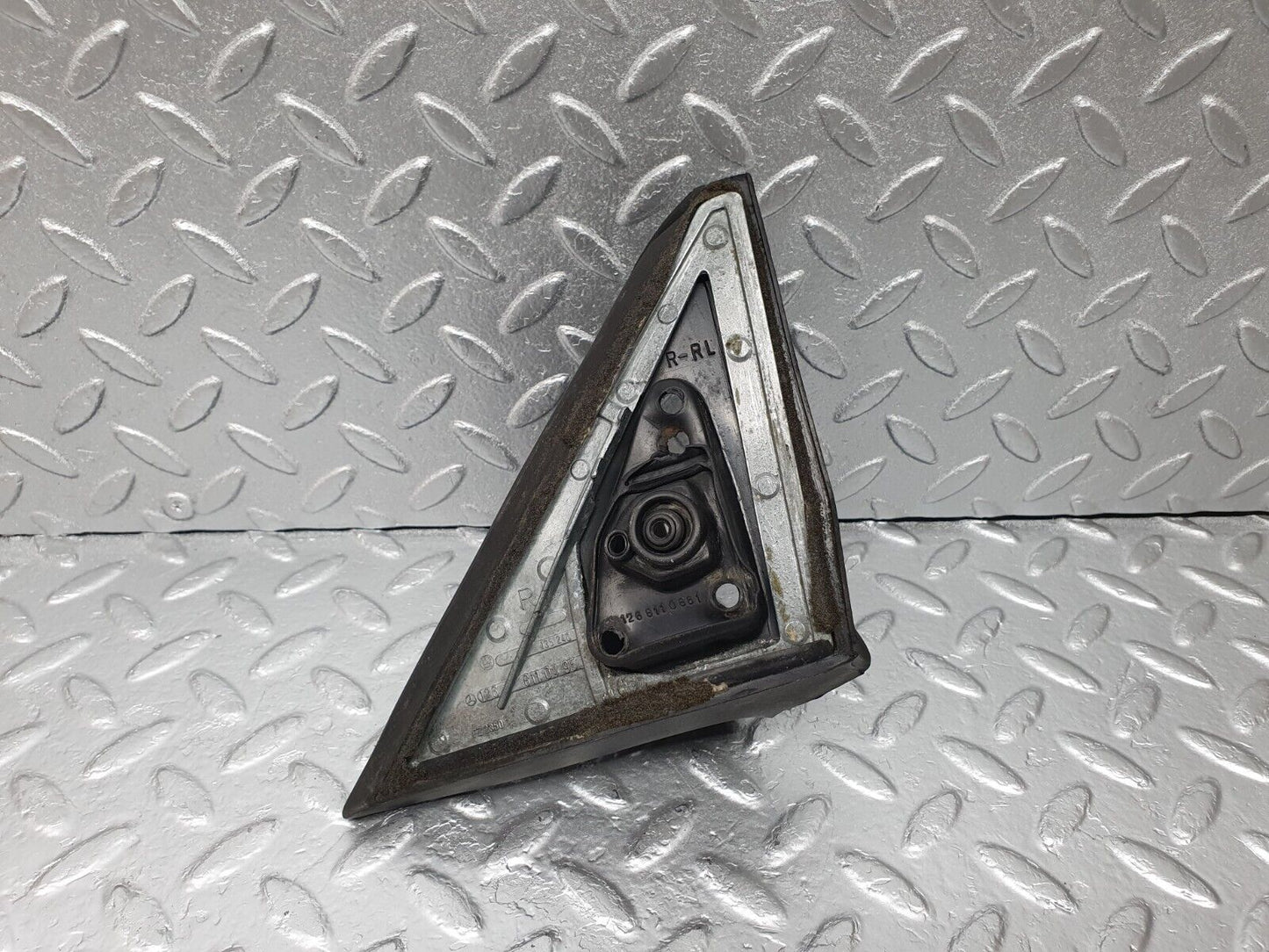 43695 Mercedes-Benz C126 380SEC Coupe Wing Mirror Rubber Seal Cover Right 1268110495 1268110861