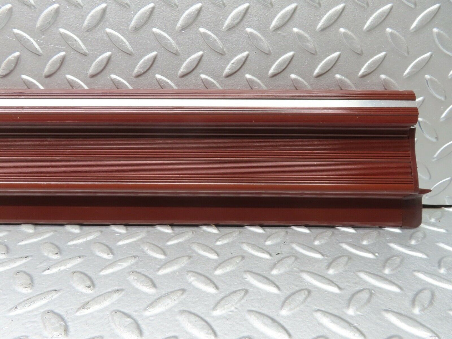 21485 Mercedes-Benz W126 300SE Front Left Door Sill Cover Burgundy Red