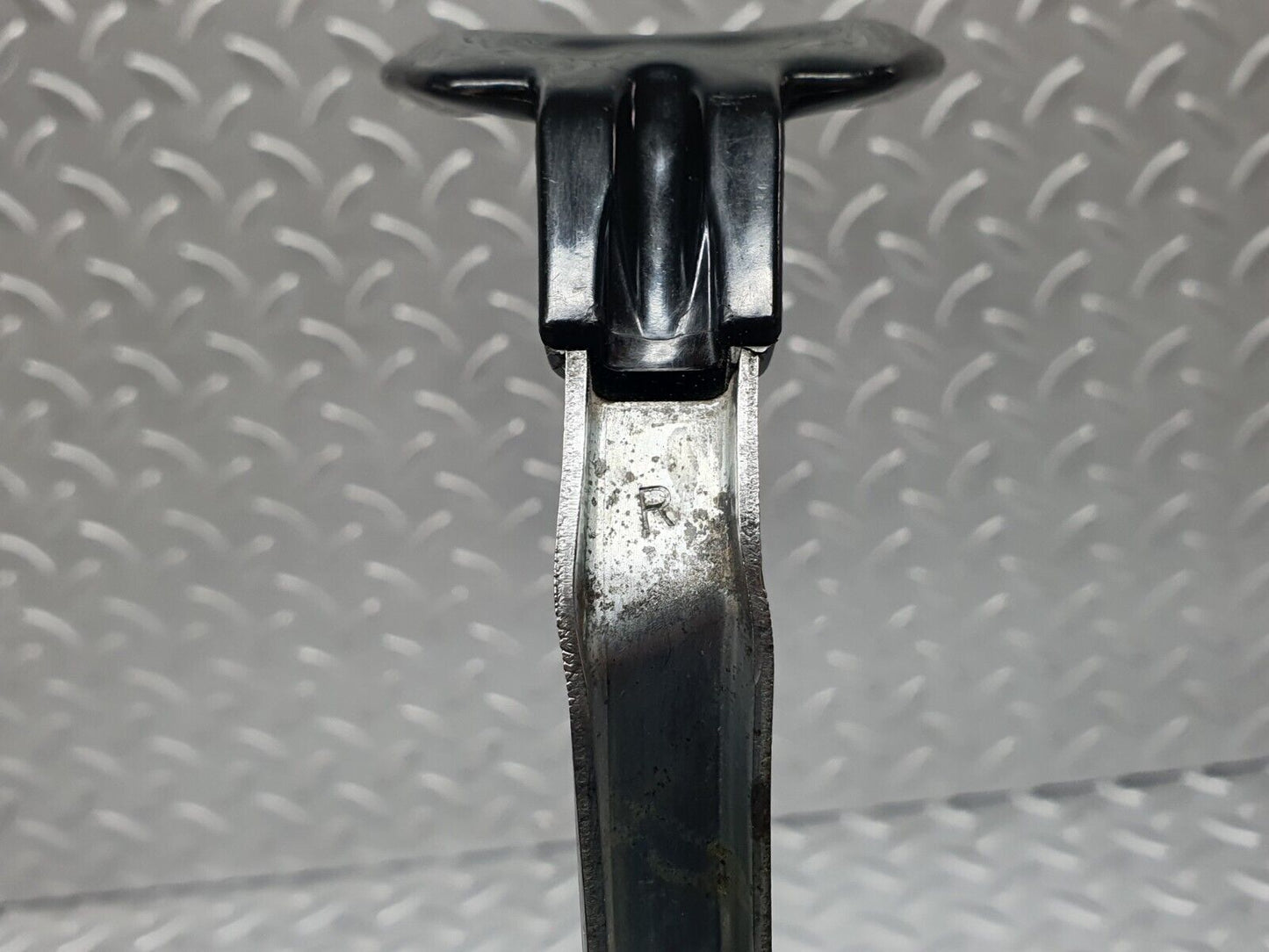 43334 Mercedes-Benz W108 280SE Front Right Seat Sliding Adjust Handle