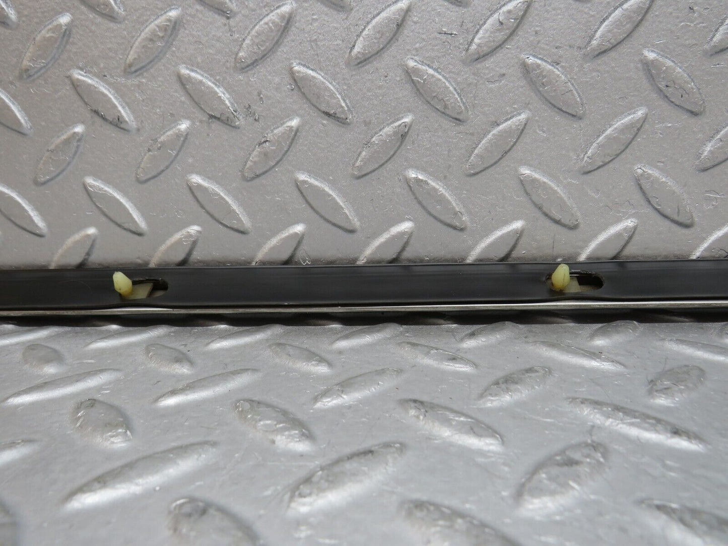 37311 Mercedes-Benz W109 300SEL Rear Left Door Centre Moulding Trim