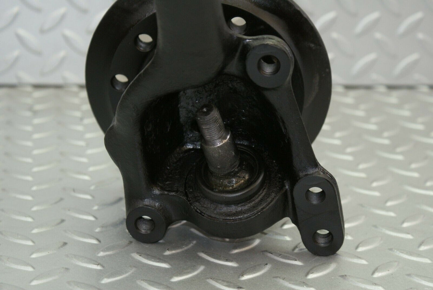 2702 Mercedes-Benz W116 350SE Wheel Hub Front Right
