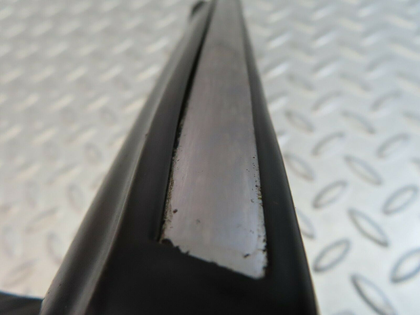 9610 Mercedes-Benz C123 280CE Coupe Front Right Fender Lower Moulding Trim