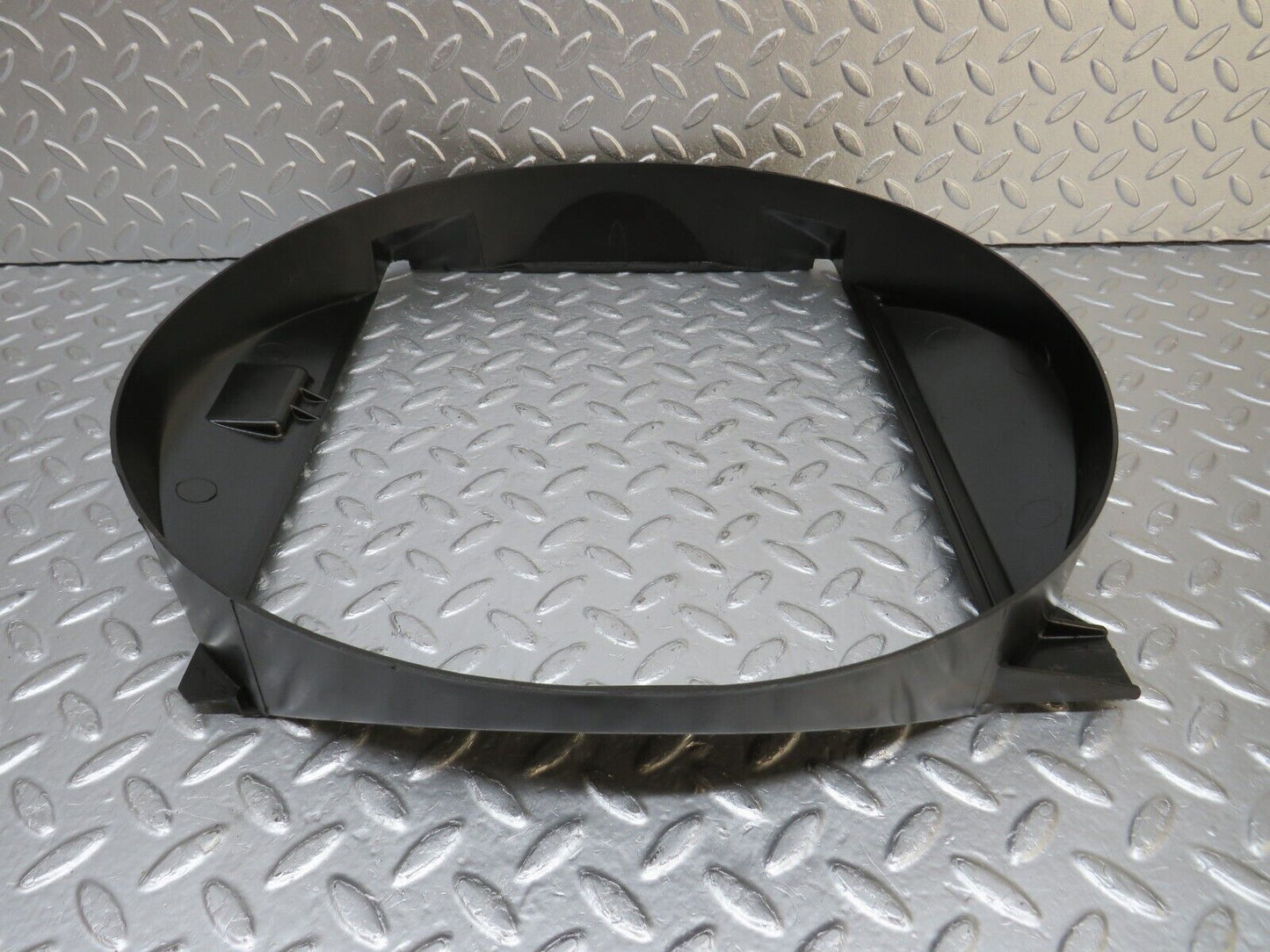 33578 Mercedes-Benz W201 190E Engine Fan Shroud 2015050755