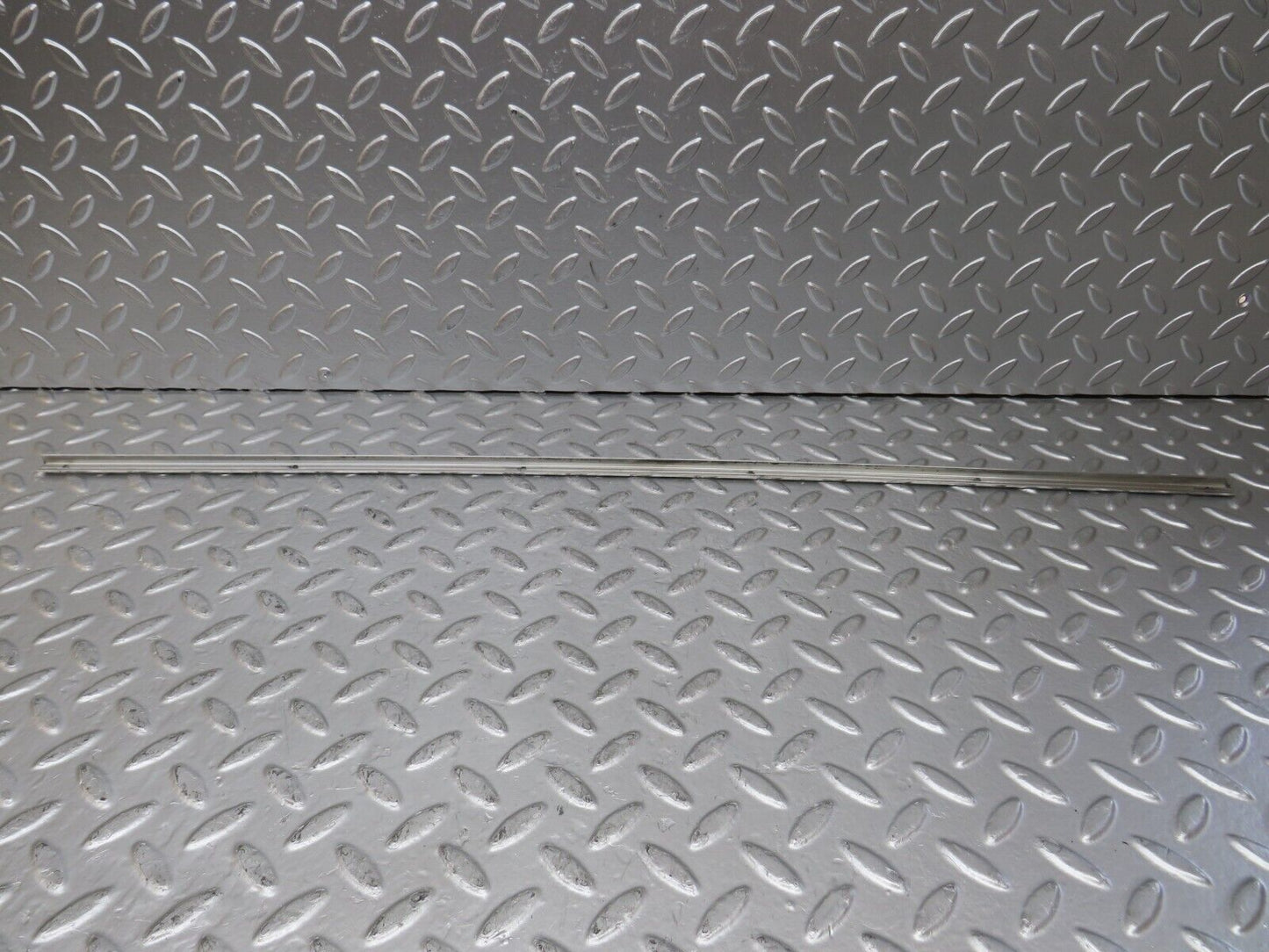 25804 Mercedes-Benz W124 280E Sunroof Chrome Trim