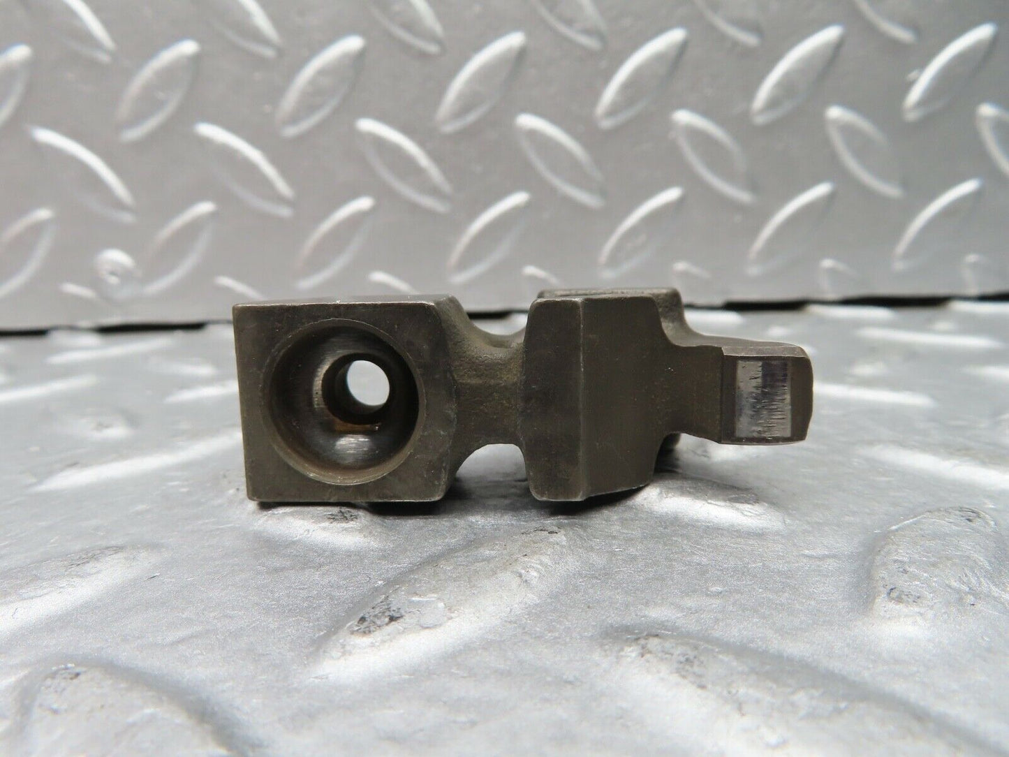 20715 Mercedes-Benz R107 450SL Valve Rocker Arm With Retaining Spring