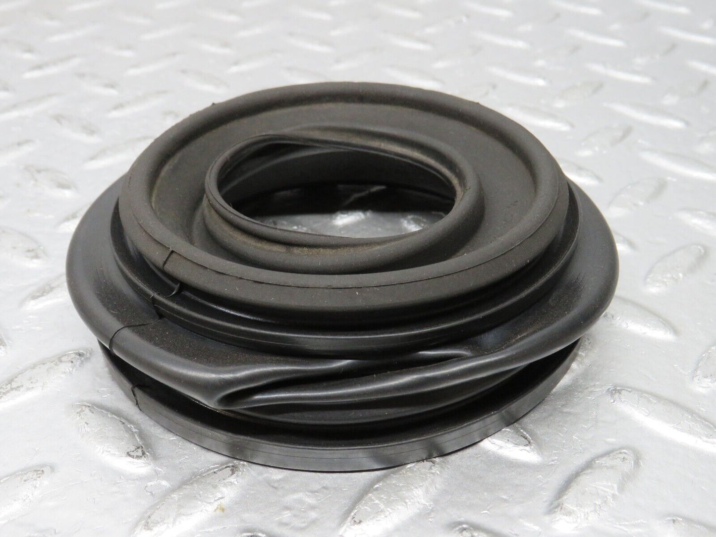 33468 Mercedes-Benz W202 C180 Fuel Tank Filler Rubber Gasket