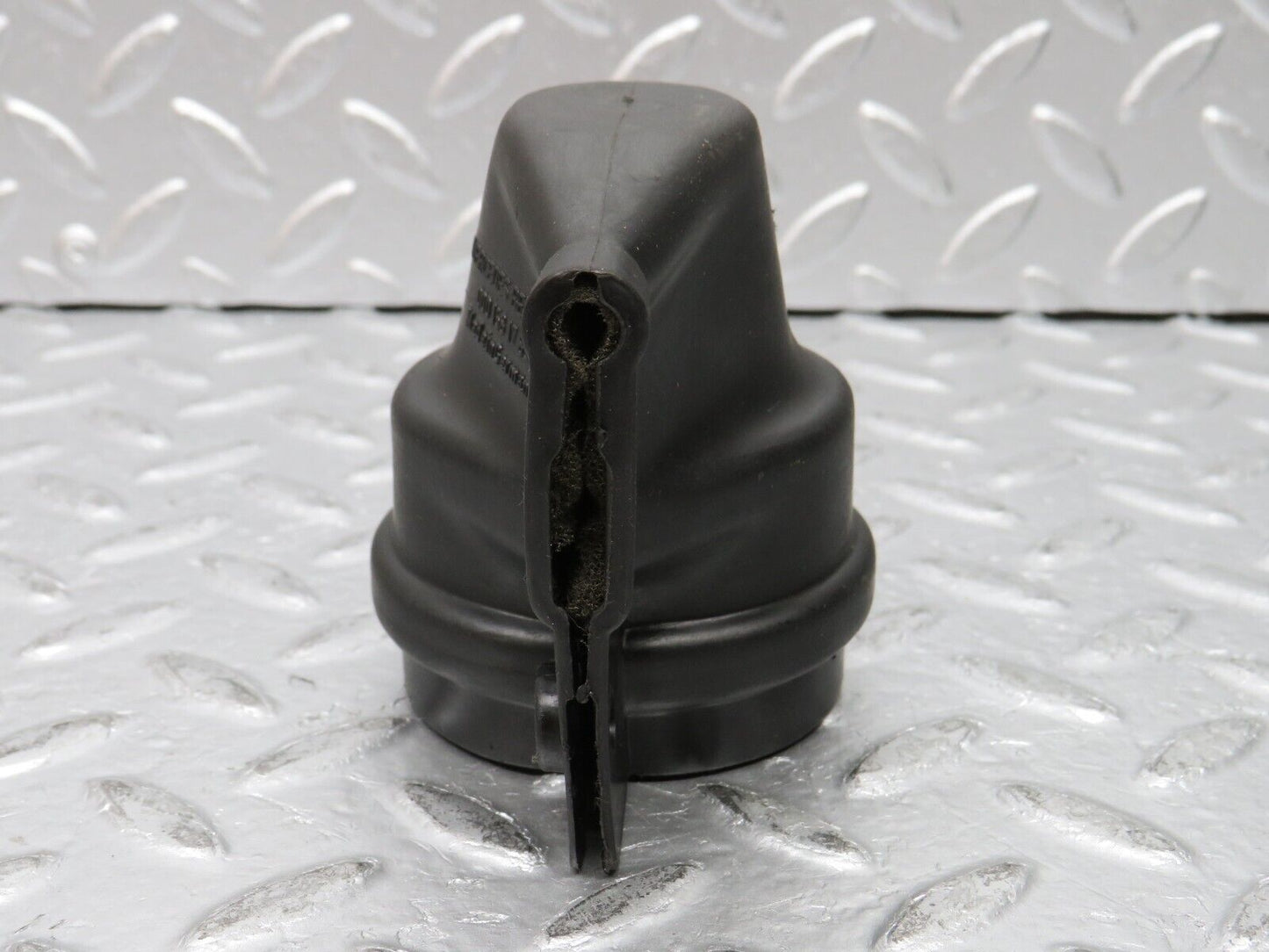 30873 Mercedes-Benz W201 190E 2.0L Ignition Coil Protective Cap 0001581785