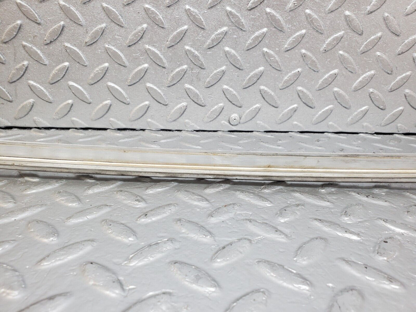 44410 Mercedes-Benz W123 280E Rear Windscreen Chrome Frame