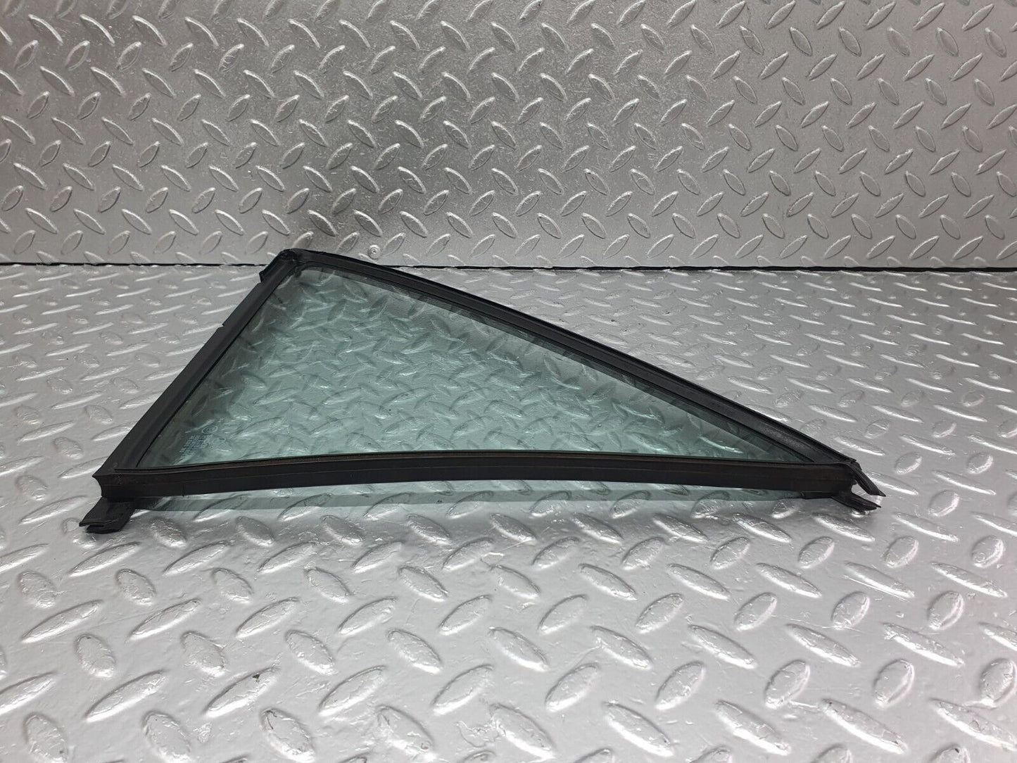 42870 Mercedes-Benz W201 190 2.0L Rear Right Quarter Window Glass 2017350624