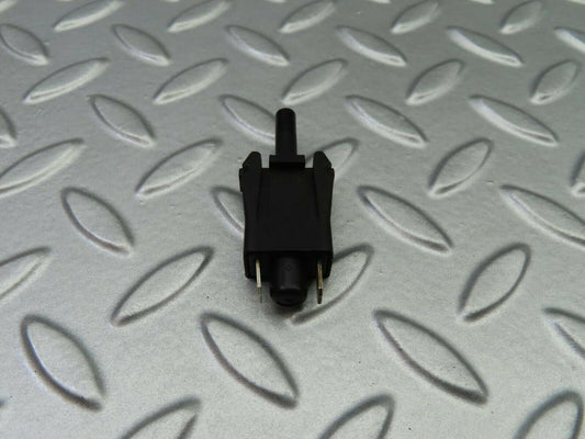 6508 Mercedes-Benz S124 E220 Wagon Door Contact Switch 0015458714