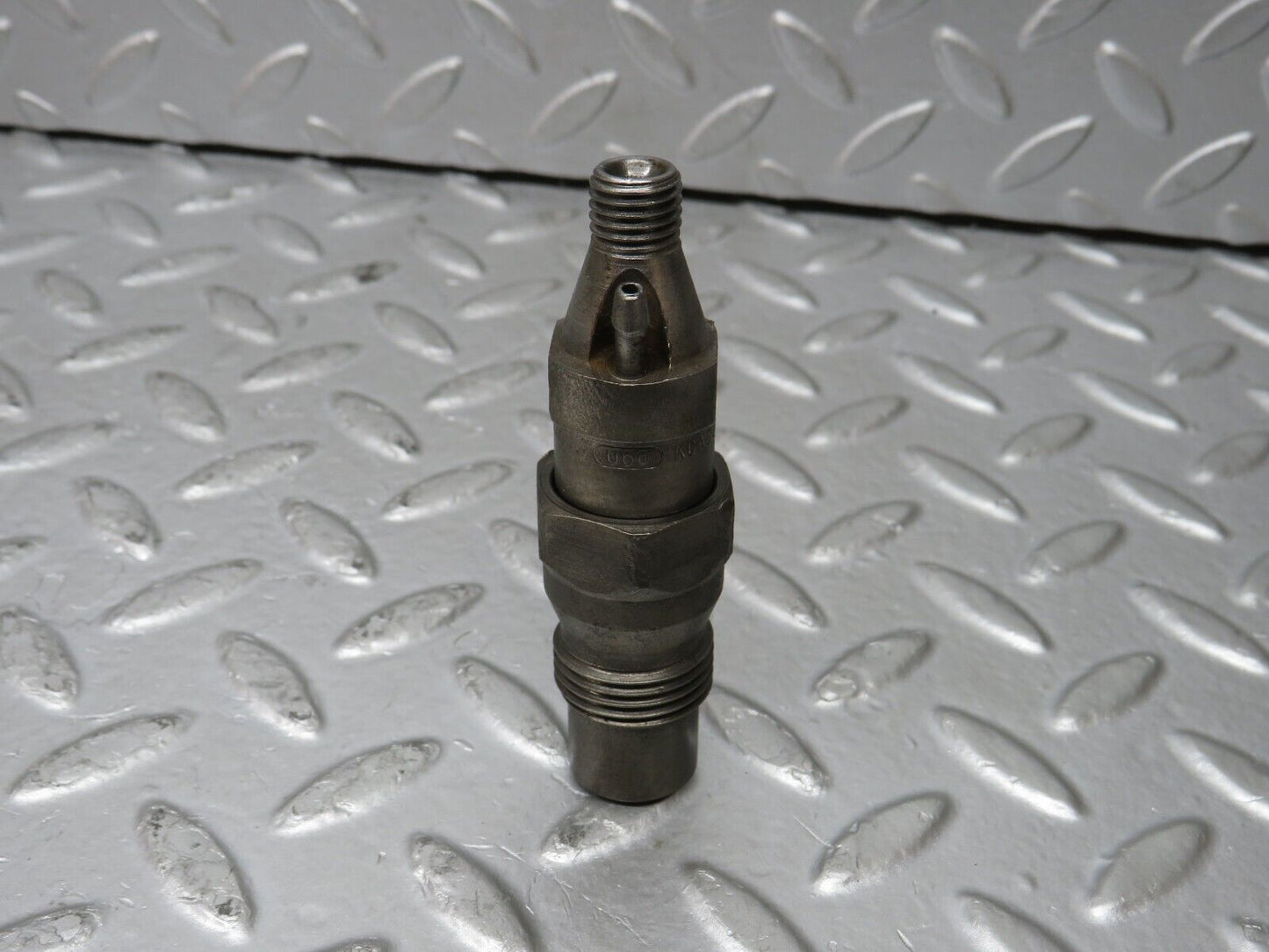 32901 Mercedes-Benz W123 300D Fuel Injector Bosch KCA30S35/4