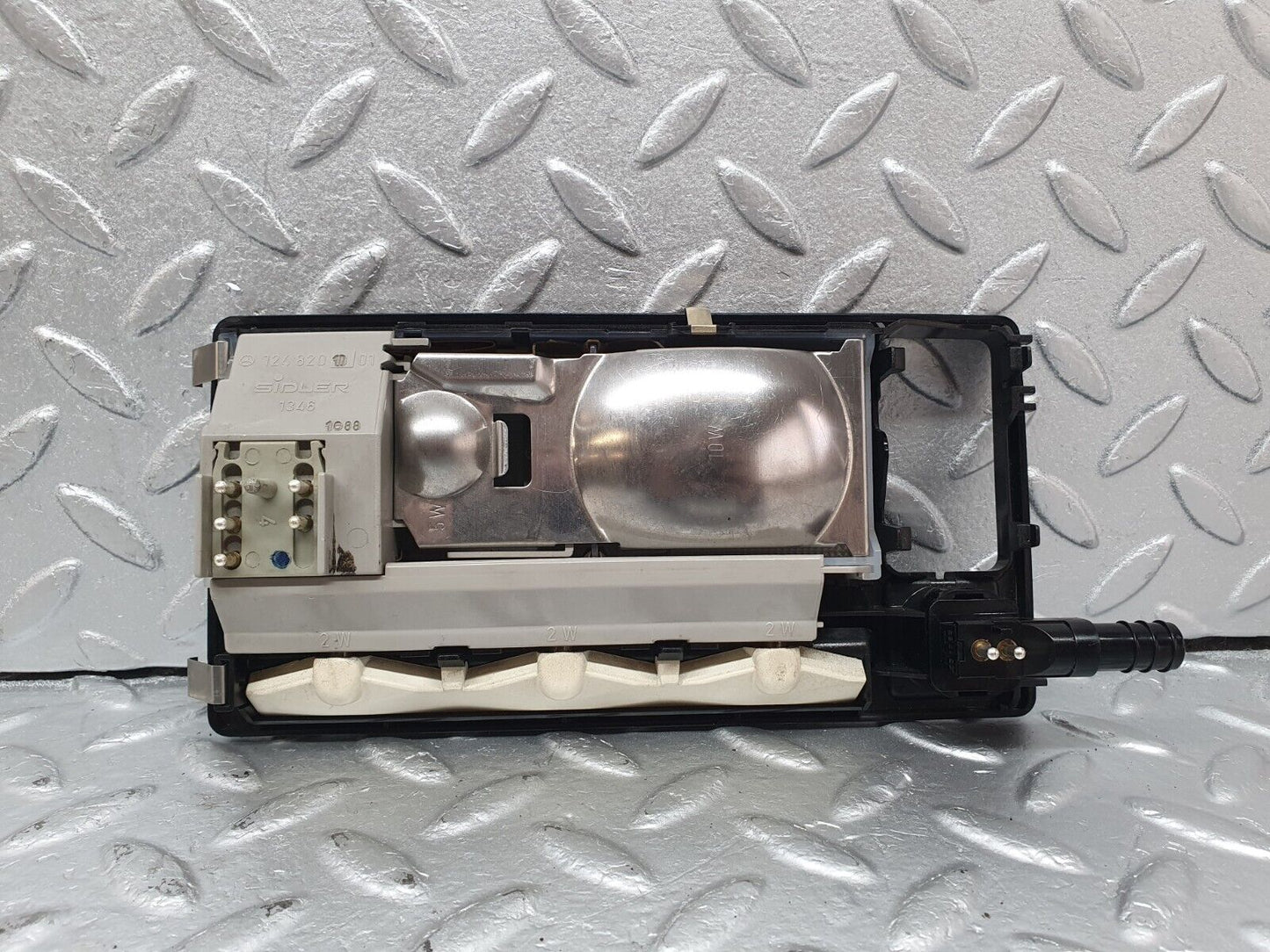 41610 Mercedes-Benz W124 200E Interior Dome Light No Sunroof Switch 1248201001