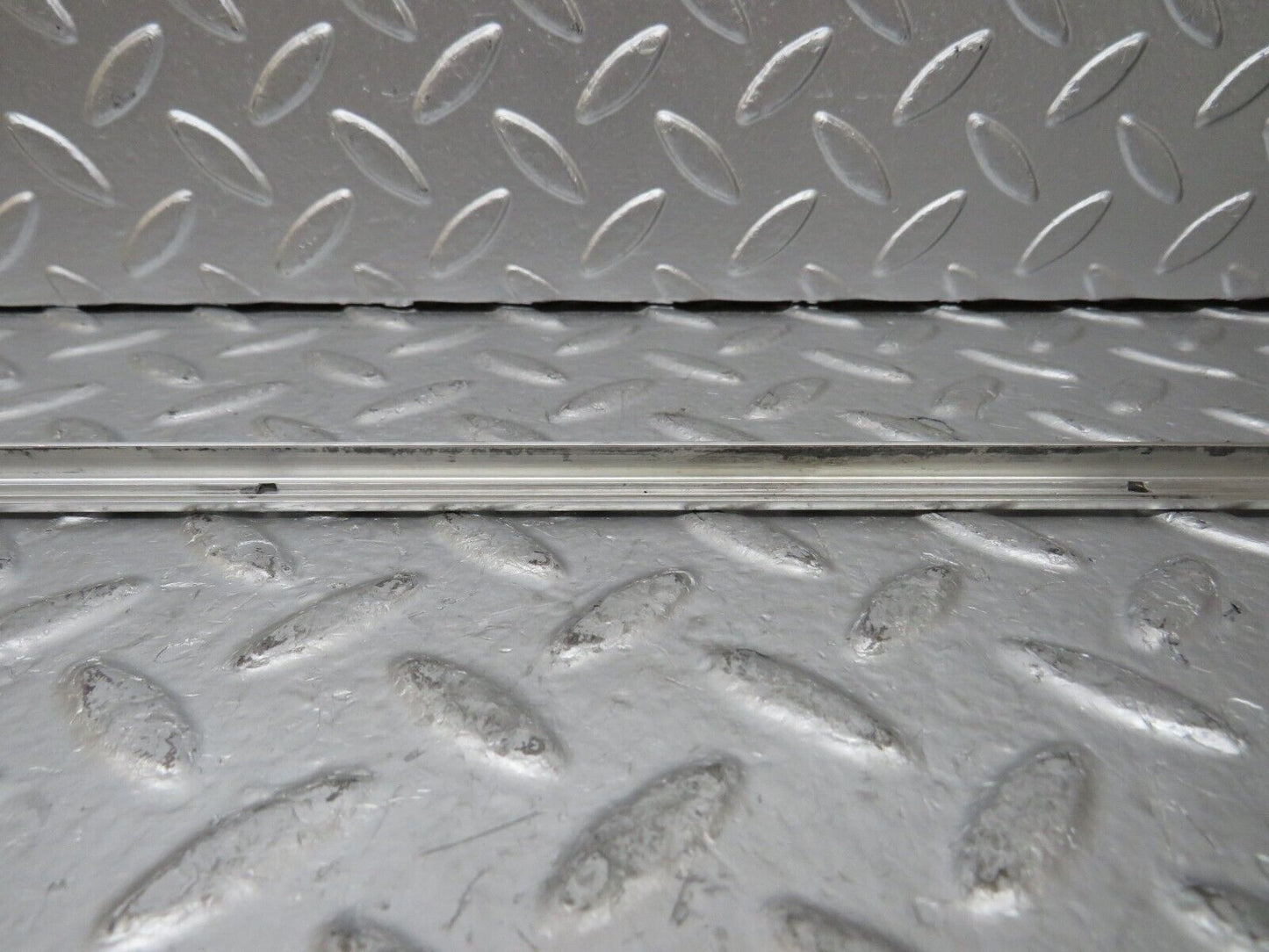 25804 Mercedes-Benz W124 280E Sunroof Chrome Trim