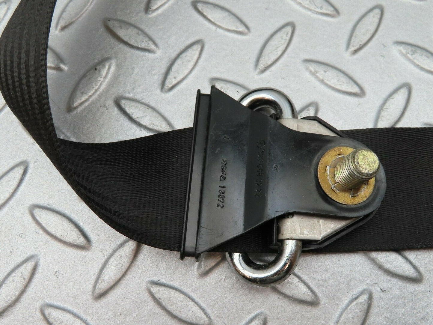 3904 Mercedes-Benz S123 200T Wagon Front Right Seat Belt 1238604286