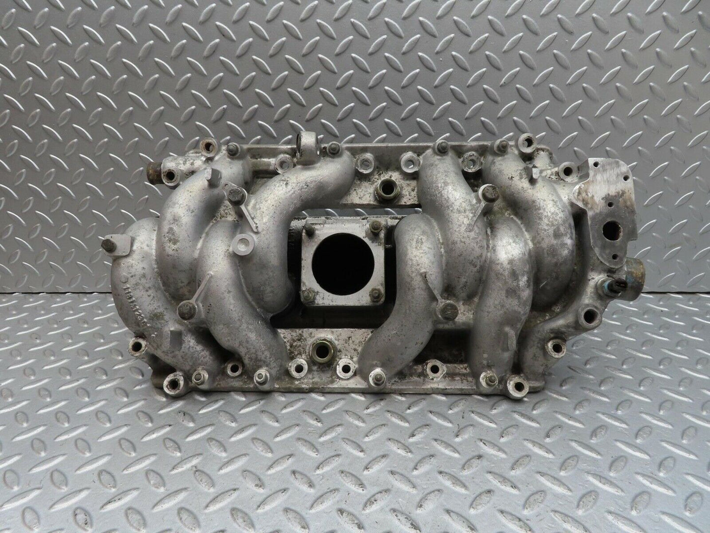 12673 Mercedes-Benz W108 280SE 3.5 Intake Manifold 1161412301