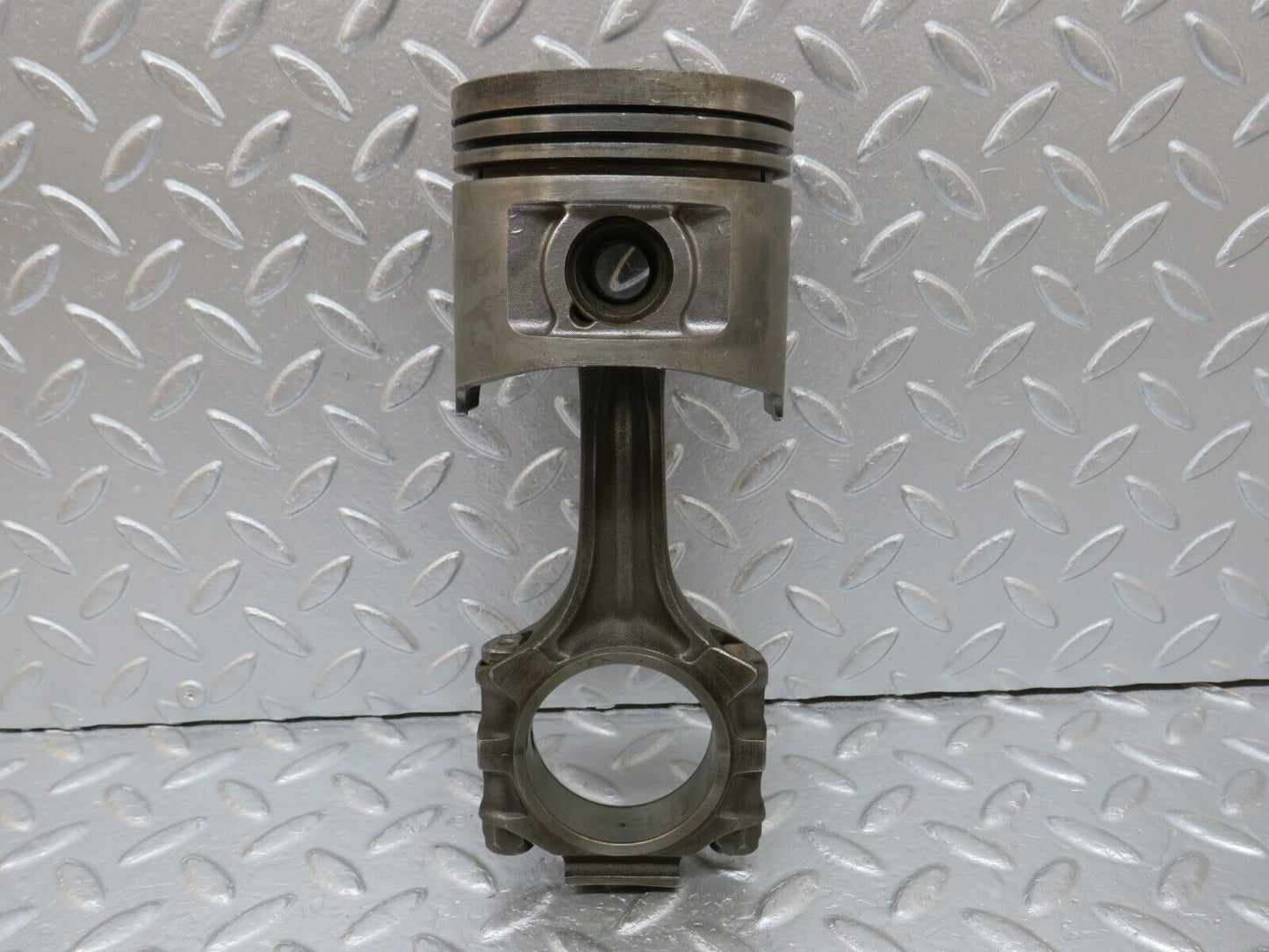 33036 Mercedes-Benz C107 R107 350 V8 Piston With Connecting Rod 92mm 11607