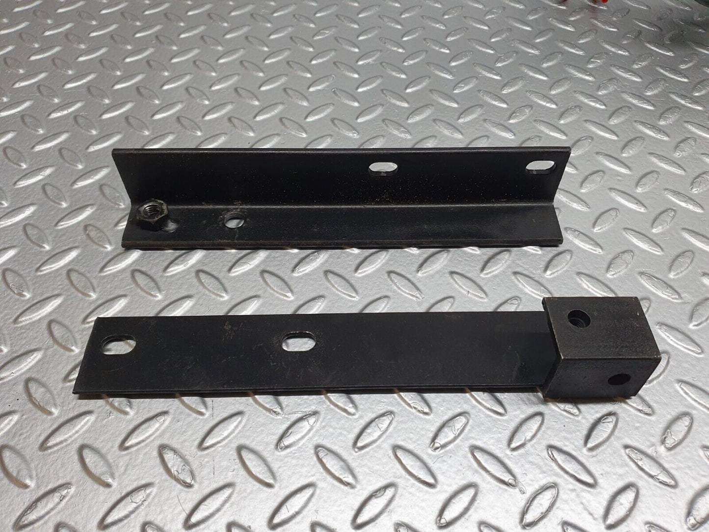 42122 Mercedes-Benz W202 C200 Genuine Tow Bars