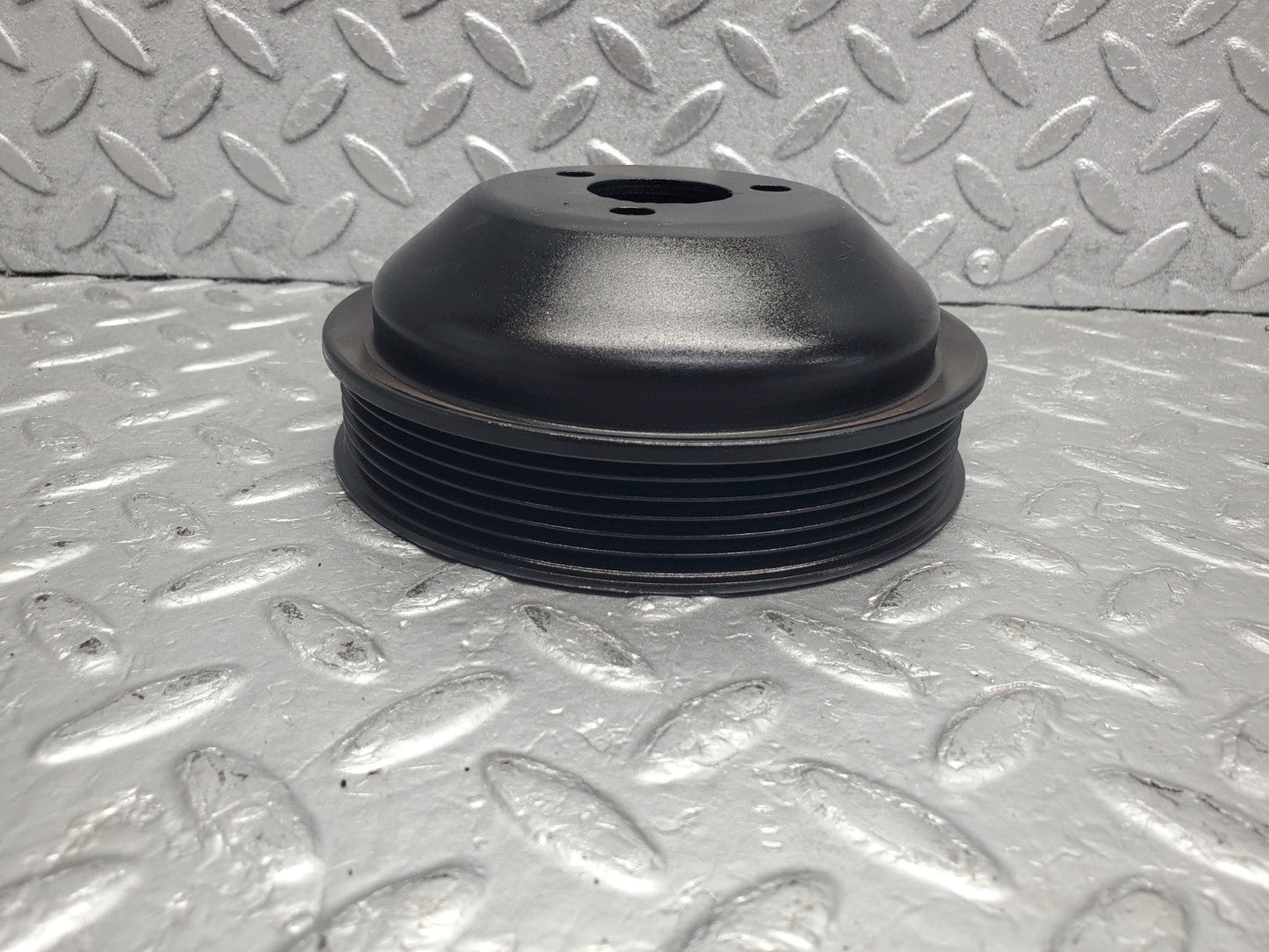 W124 Wagon power steering pump pulley used OEM