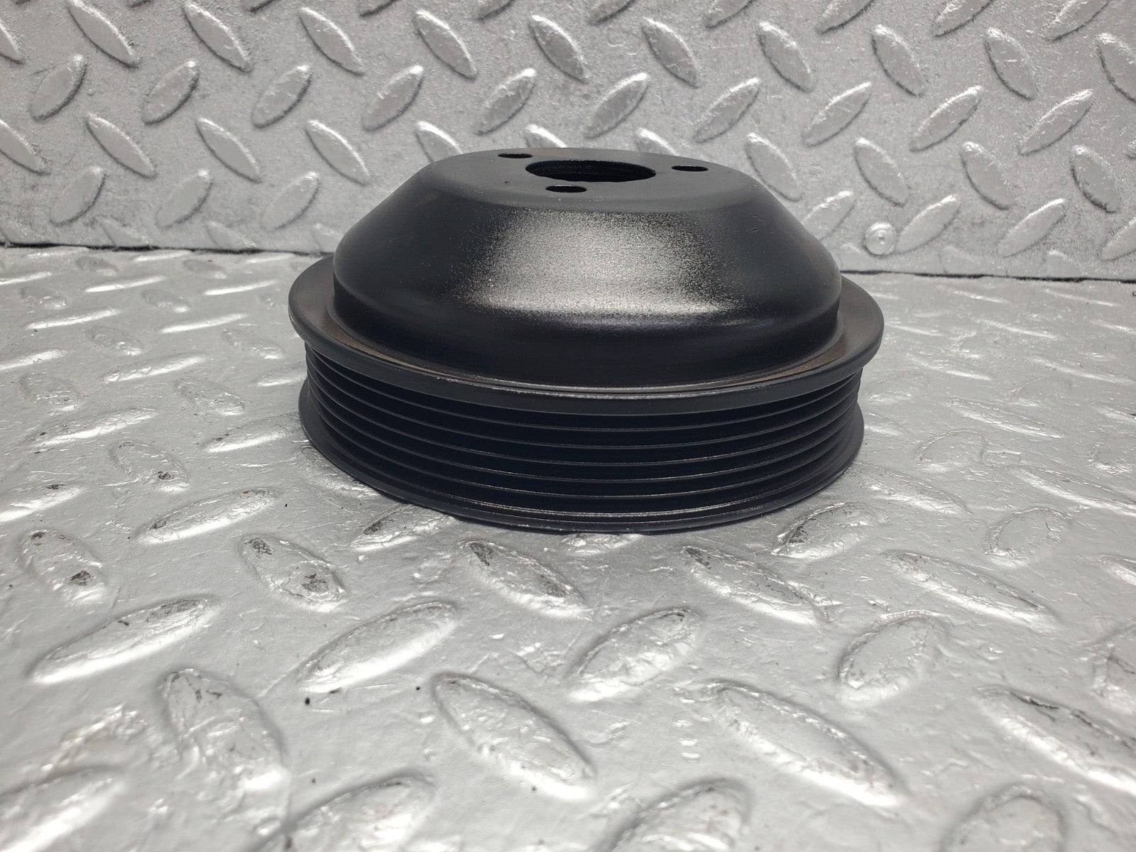 W124 Wagon power steering pump pulley used OEM