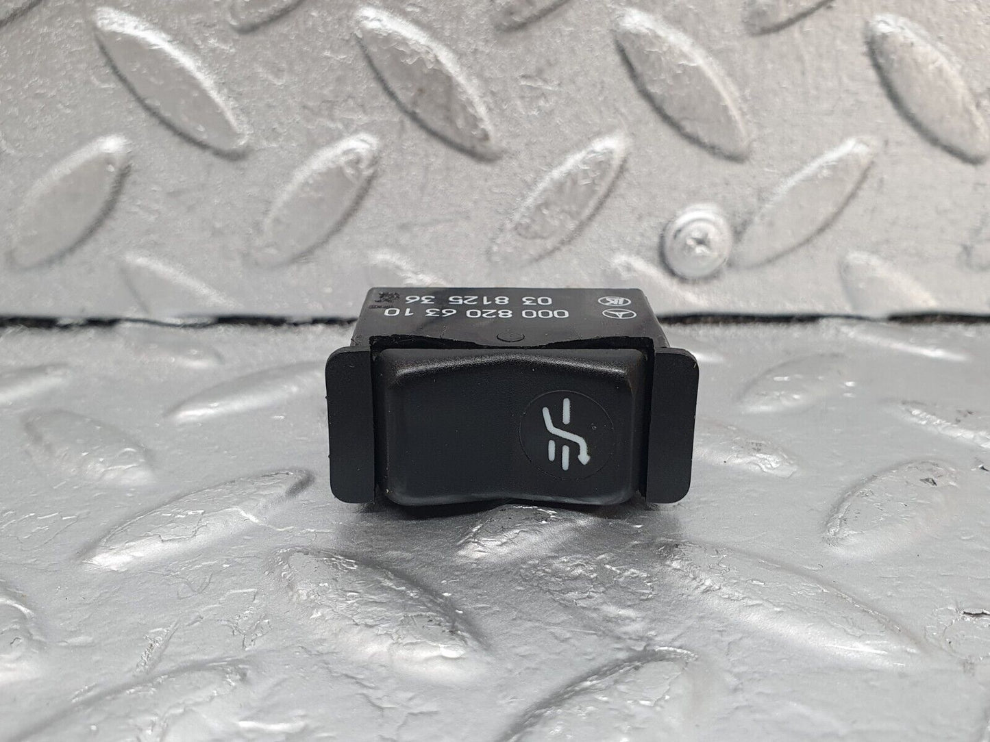44116 Mercedes-Benz C123 230CE Coupe Sunroof Switch 0008206310