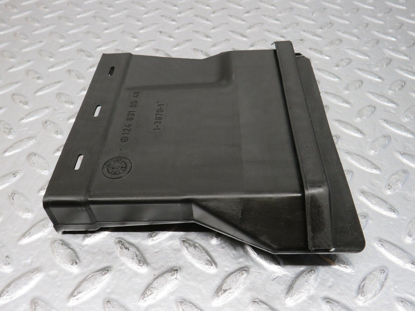 32359 Mercedes-Benz S124 300TE Wagon Ventilation Air Duct Left 1248310546