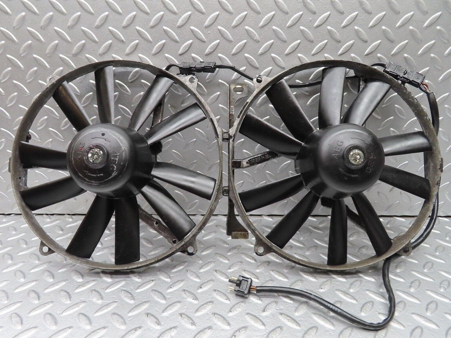 20076 Mercedes-Benz R129 300SL Coupe Radiator Cooling Fan 1295051055
