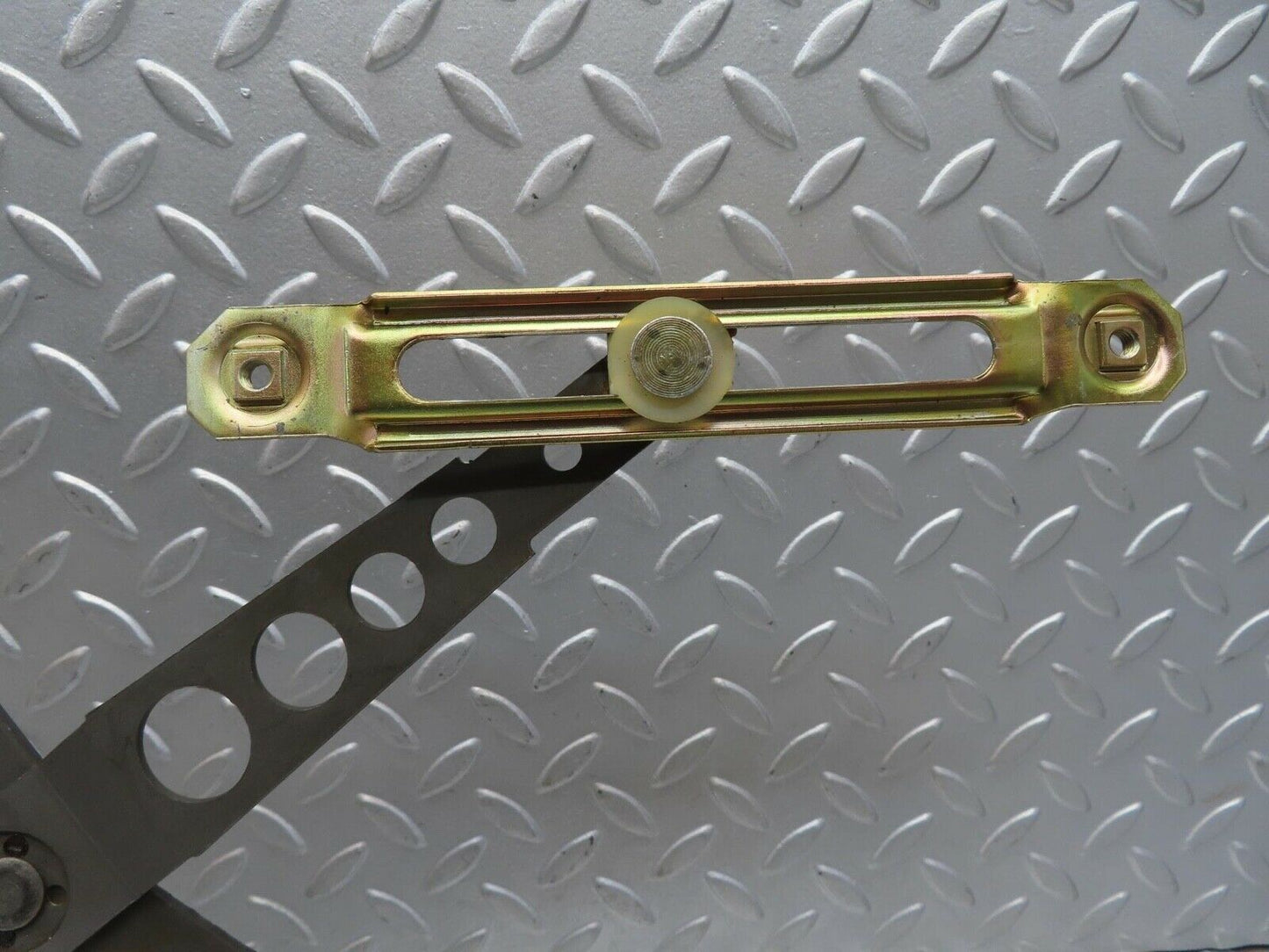 13649 Mercedes-Benz W123 200 Front Right Manual Window Regulator