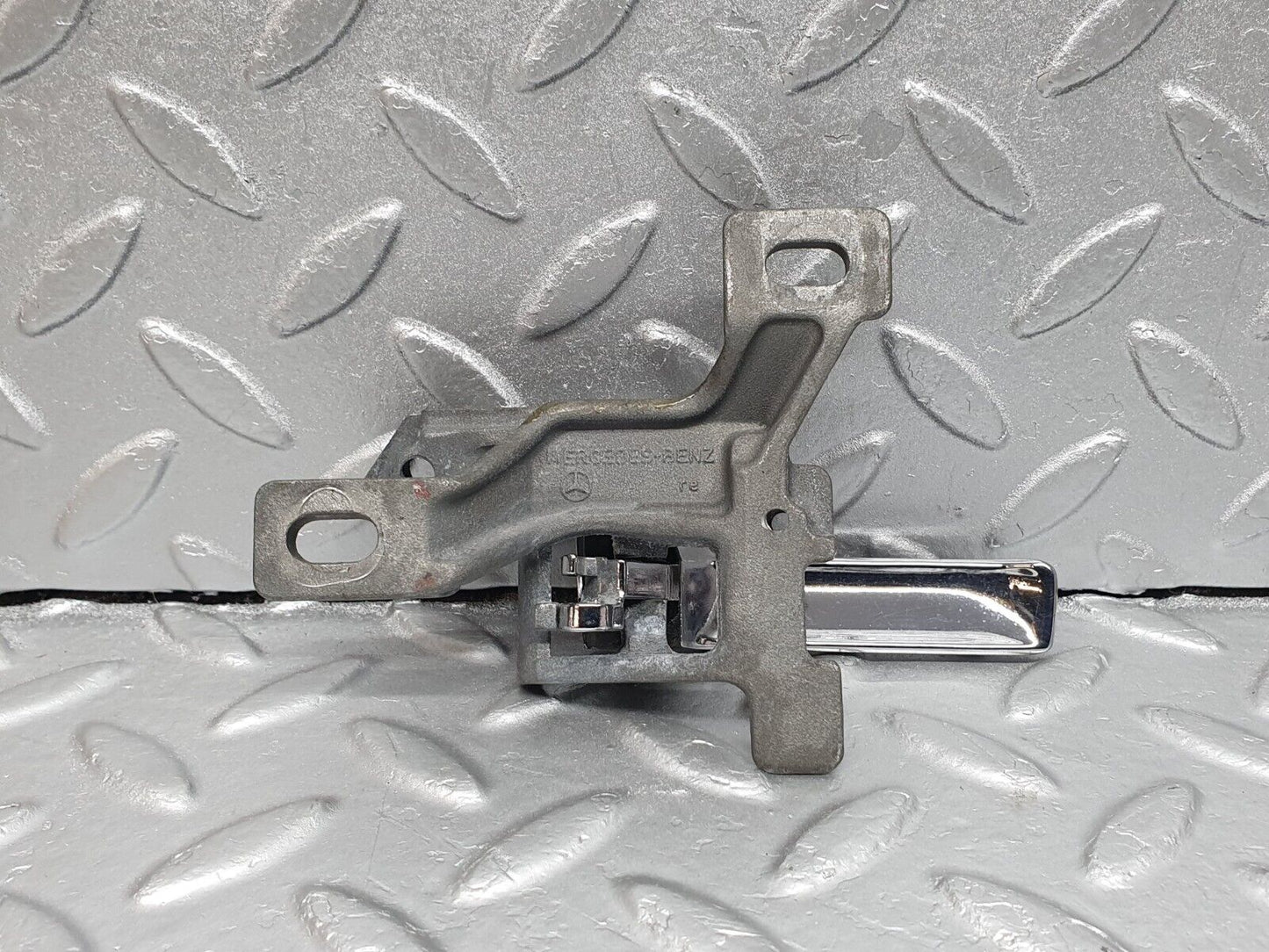 40900 Mercedes-Benz W126 300SE Right Interior Door Handle