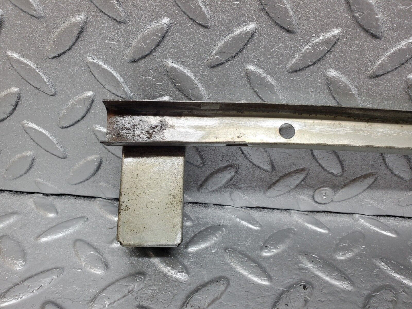 45815 Mercedes-Benz W126 420SE Rear Right Window Channel