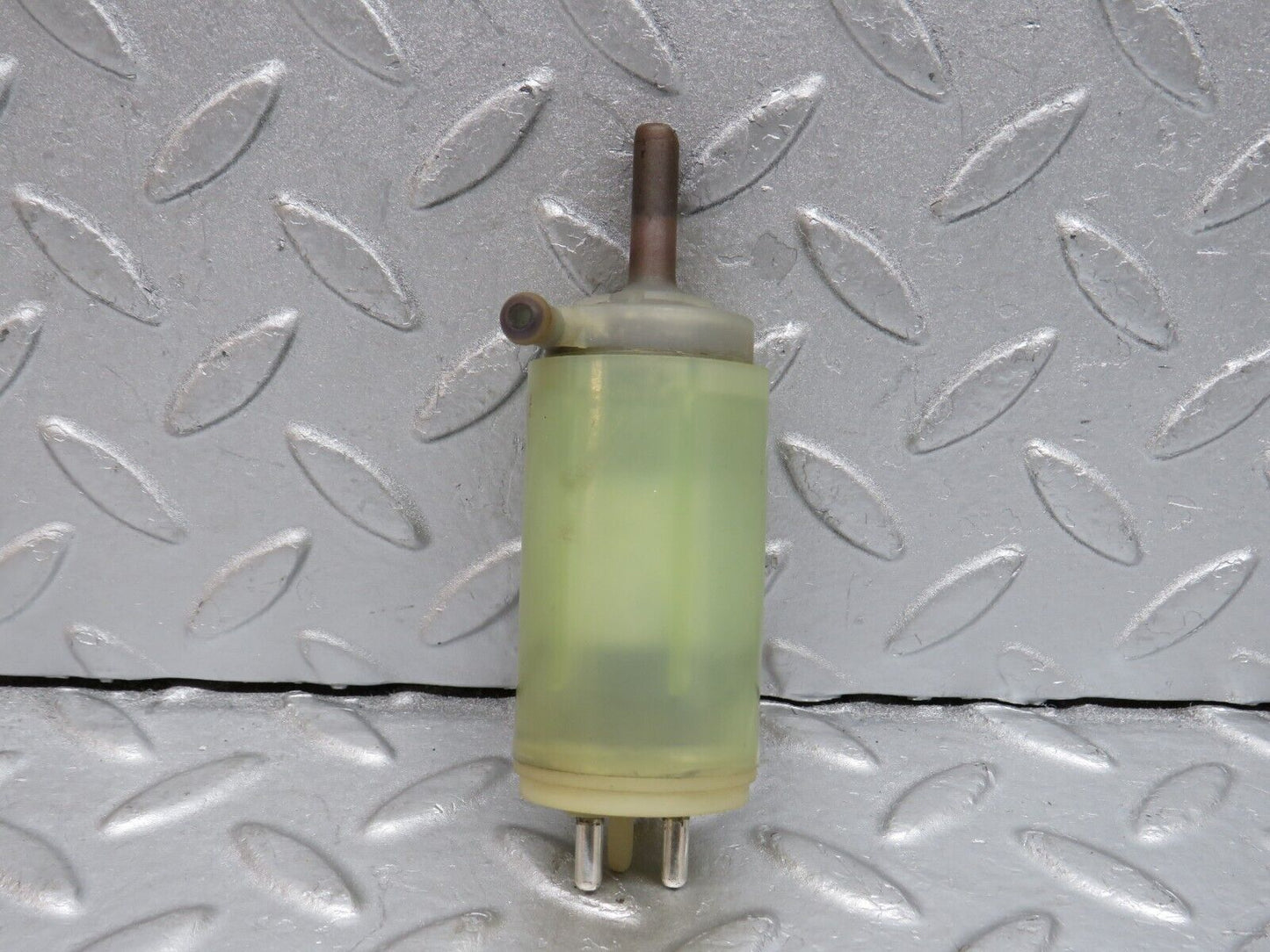 39628 Mercedes-Benz R129 320SL Coupe Windscreen Washer Pump