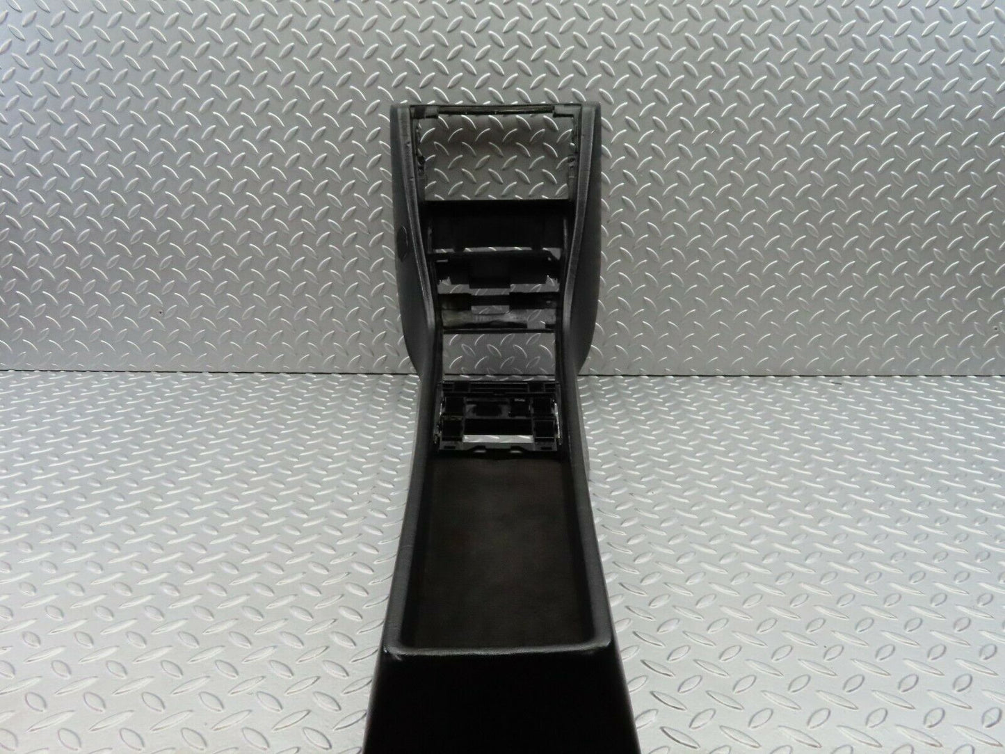 6456 Mercedes-Benz S124 E220 Wagon Centre Console Black