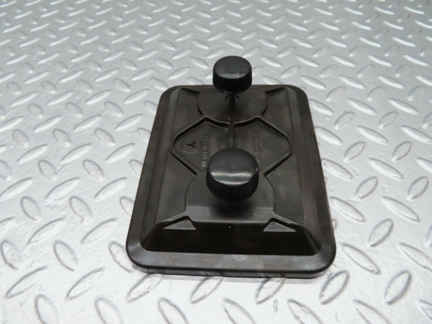 17973 Mercedes-Benz W123 200 Fuse Box Cover Lid 1235400082/1235450200
