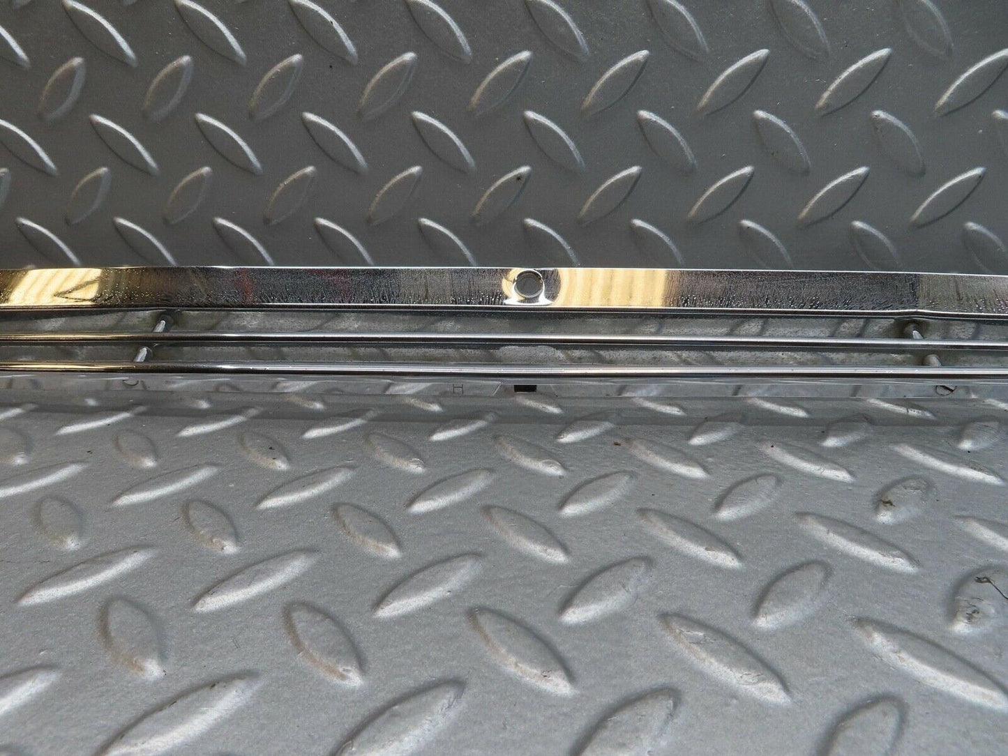 12654 Mercedes-Benz W111 220SE Air Intake Chrome Grill