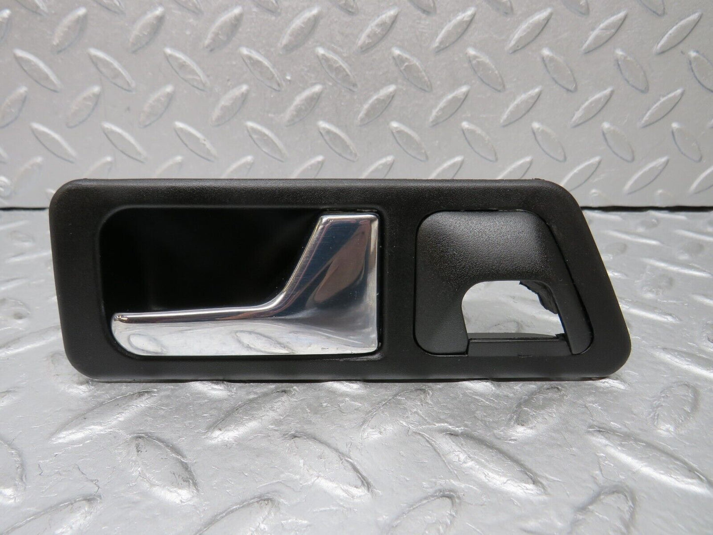 36618 Mercedes-Benz W201 190E 2.0L Right Interior Door Handle 2017660264