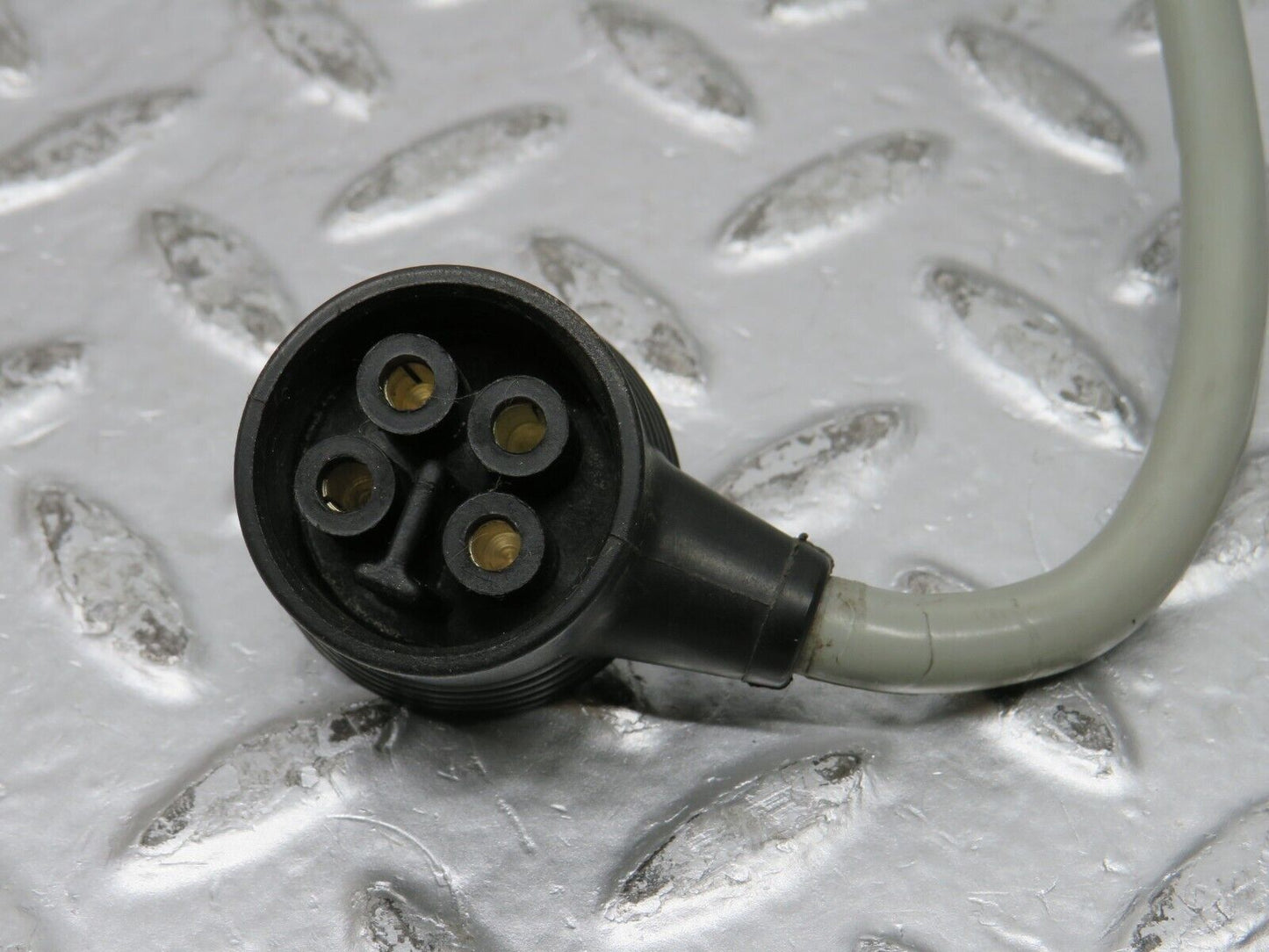 32127 Mercedes-Benz W123 230E Ignition Control Unit Cable 09961811