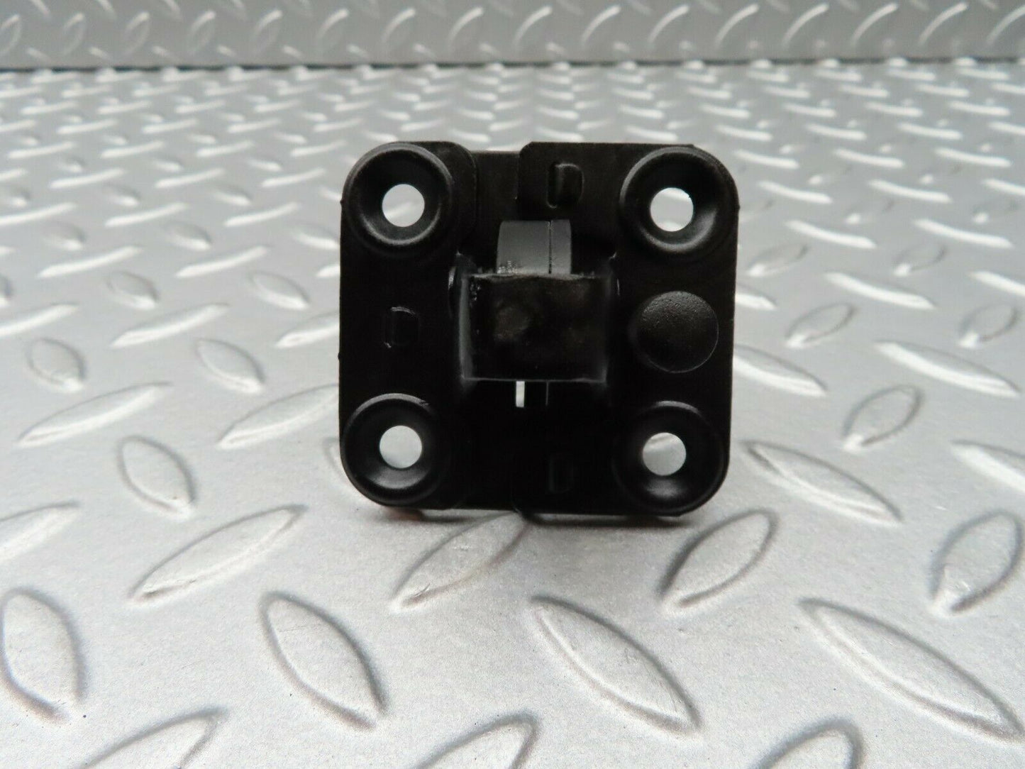 5146 Mercedes-Benz R107 350SL Bonnet Lock Catch