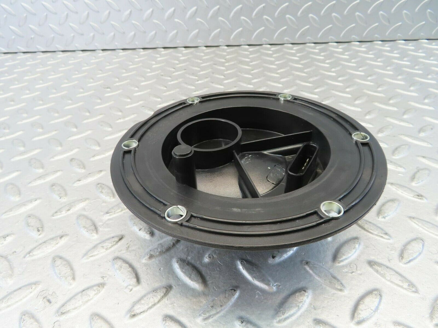 11128 Mercedes-Benz W221 S320 Fuel Tank Cap 2214700138