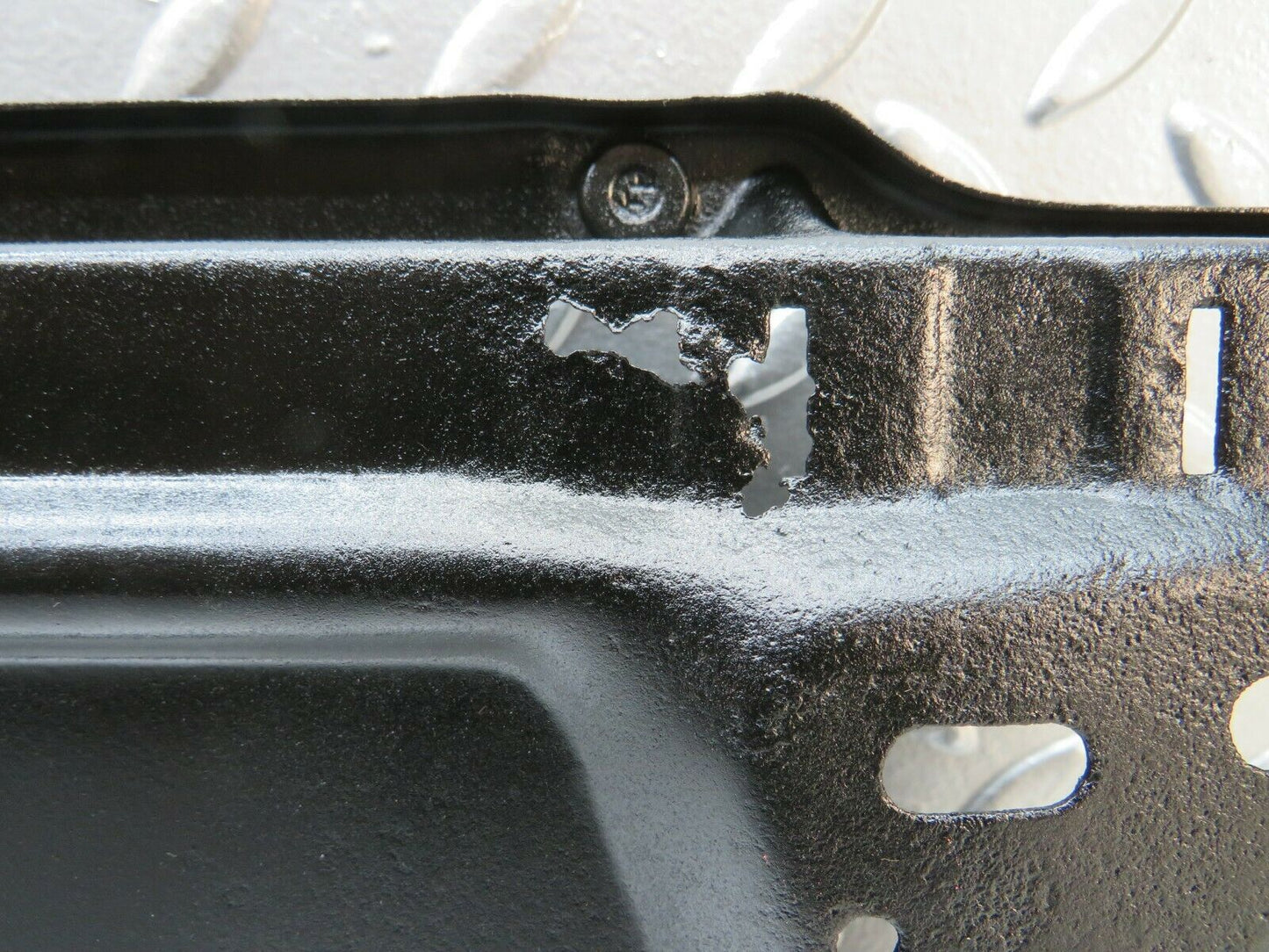22857 Mercedes-Benz C107 450SLC Coupe Battery Tray
