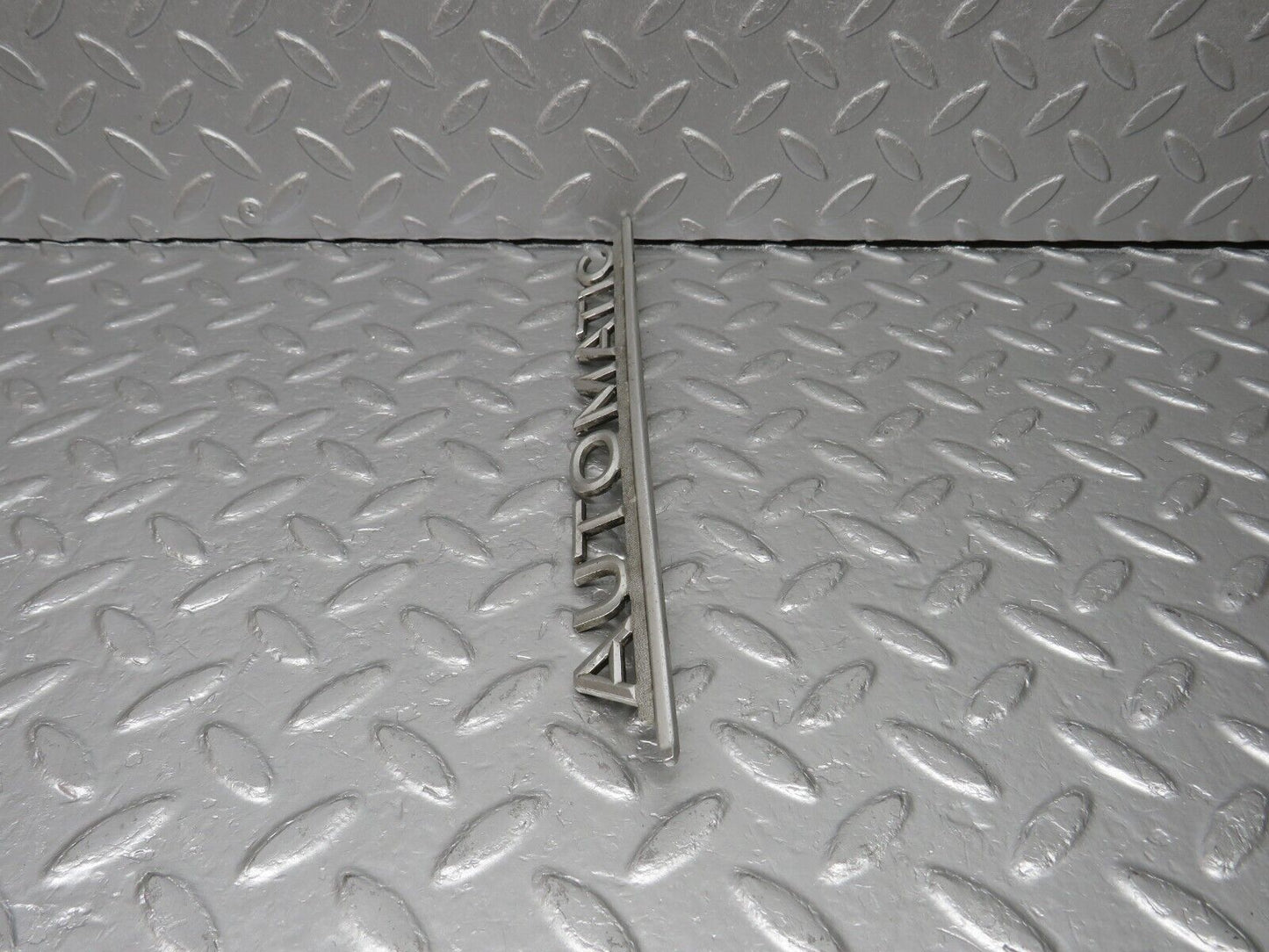 40321 Mercedes-Benz W110 230 Trunk Badge Emblem Automatic