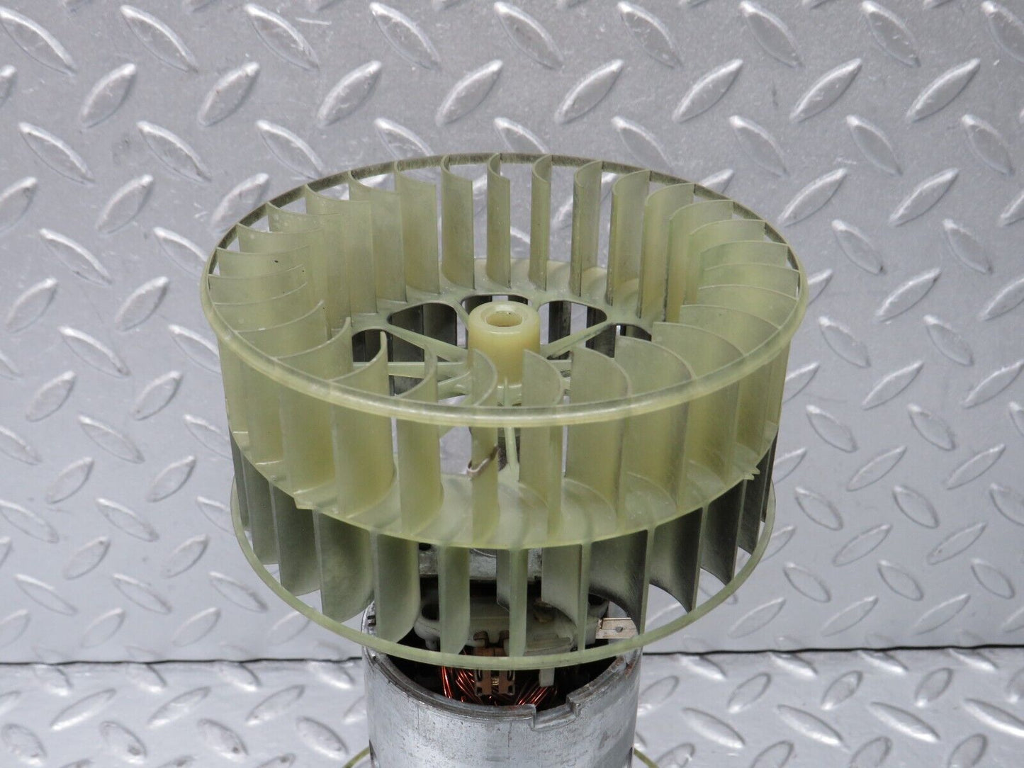38468 Mercedes-Benz R129 280SL Coupe Heater Blower Motor Bosch 0130111023