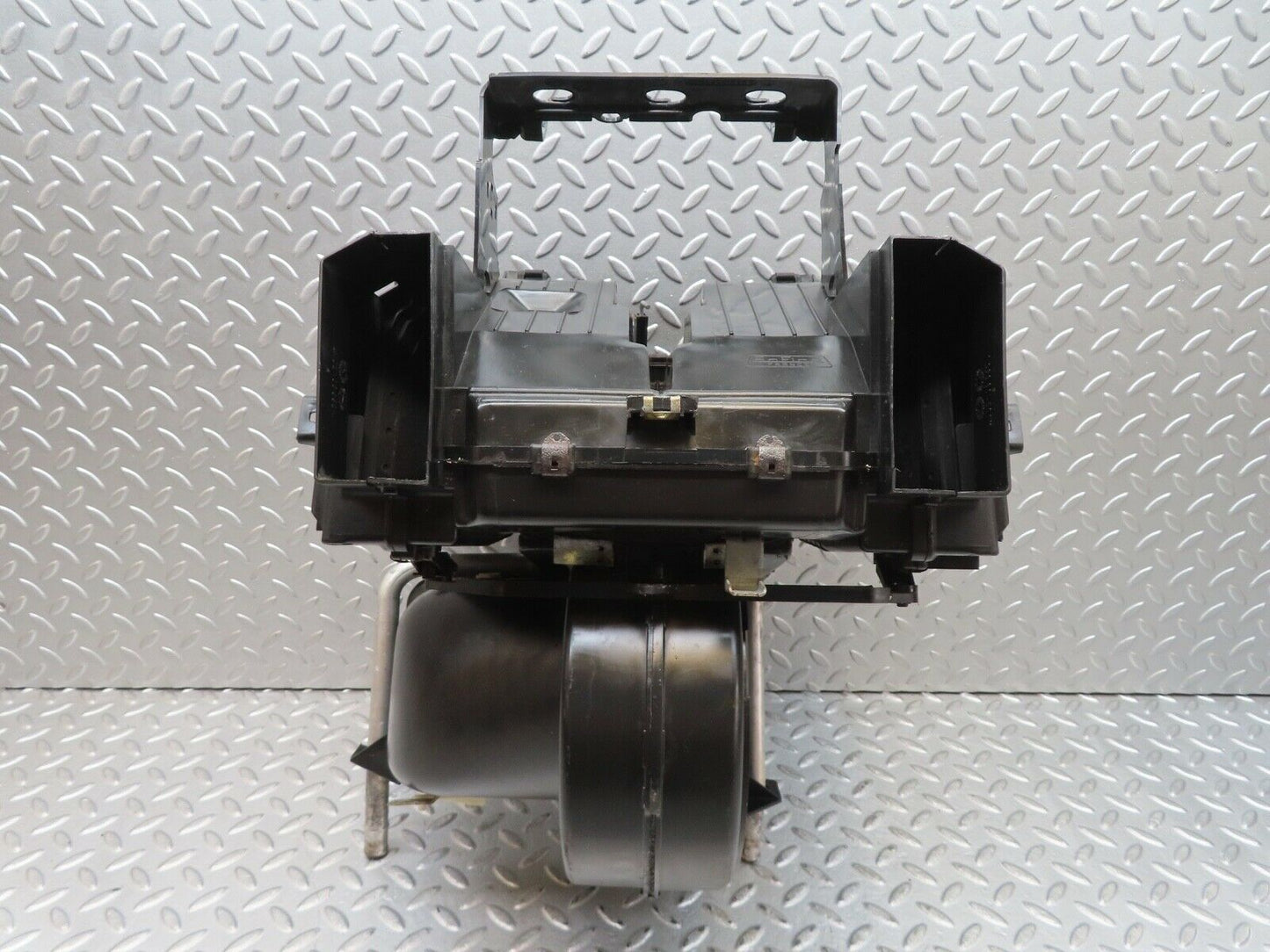 17026 Mercedes-Benz C123 280CE Coupe Heater Box Blower Housing Behr 1238300008