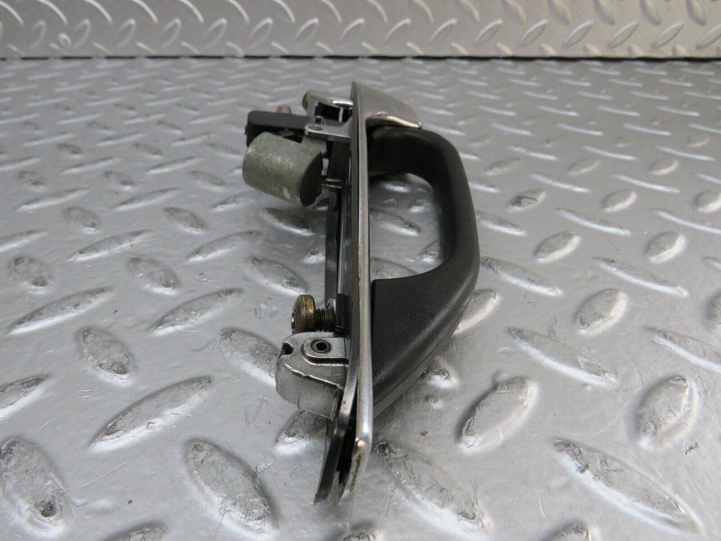 27054 Mercedes-Benz W123 280E Rear Exterior Door Handle 1237600359