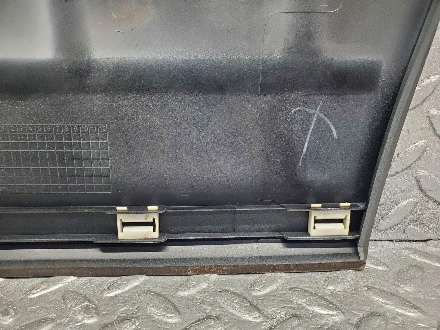 W201 Baby Benz front left fender wing moulding trim used OEM