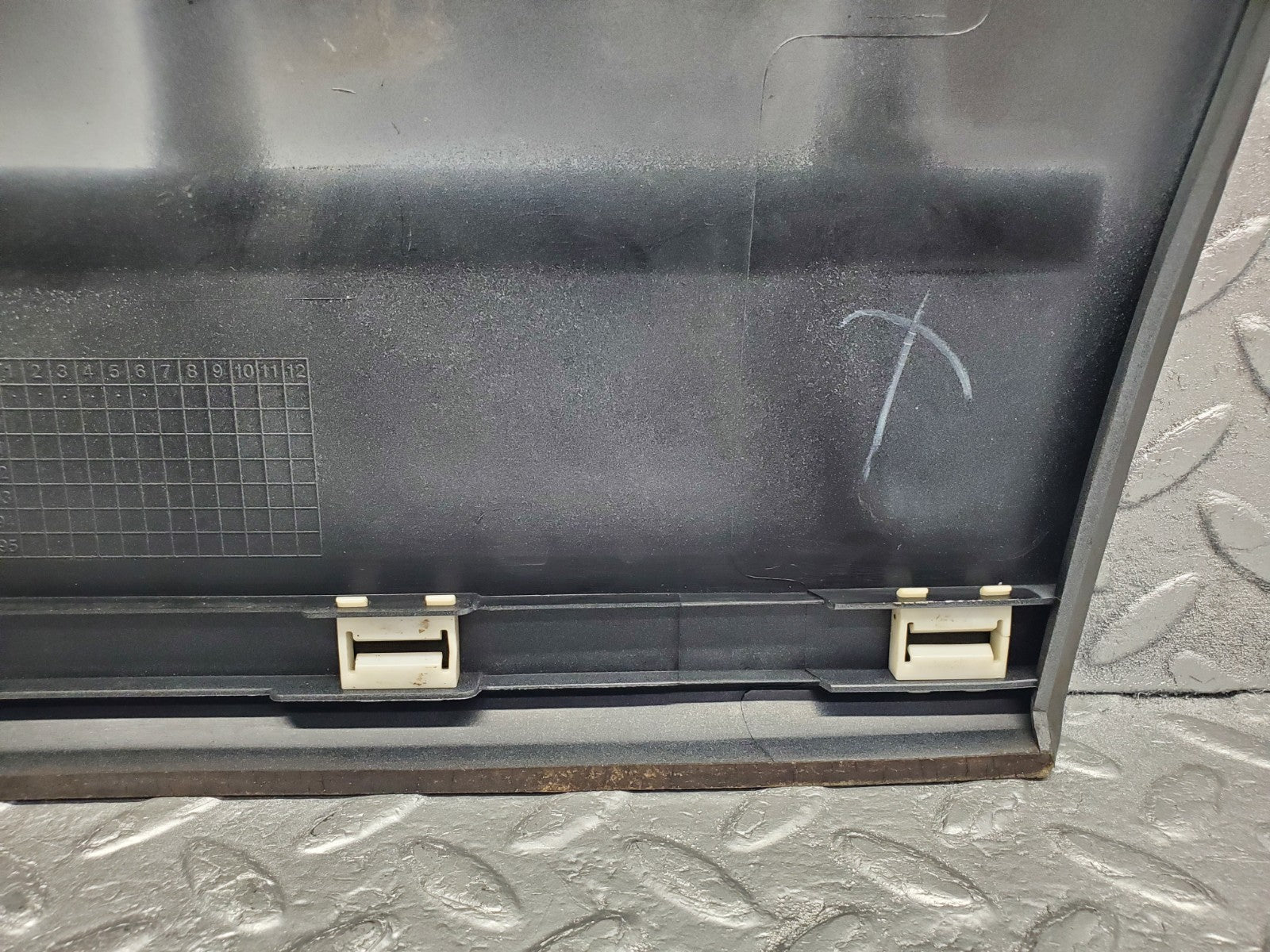 W201 Baby Benz front left fender wing moulding trim used OEM