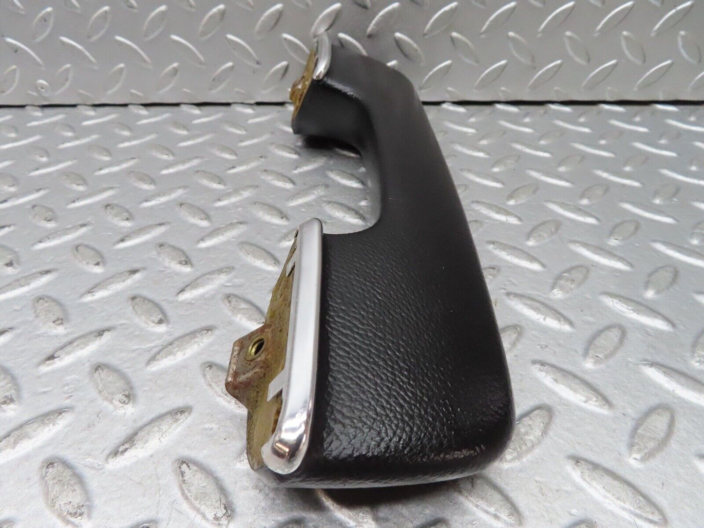 30991 Mercedes-Benz W123 200D Interior Door Handle Right 1239701201