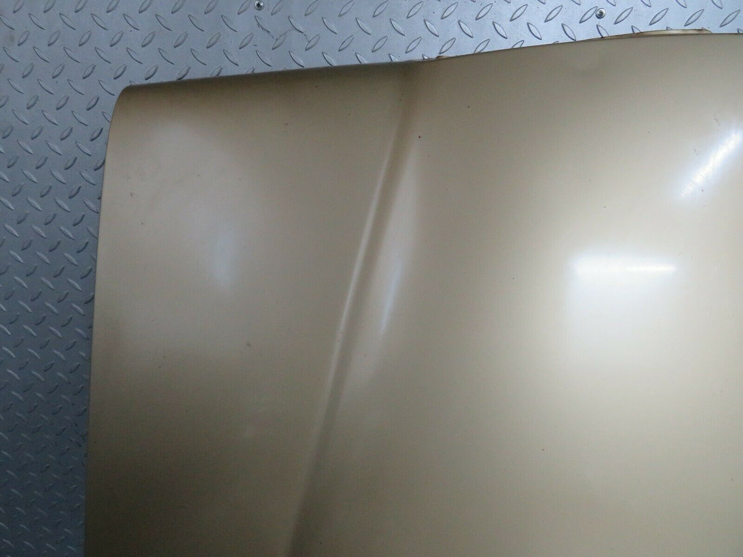 22104 Mercedes-Benz S123 280TE Wagon Bonnet