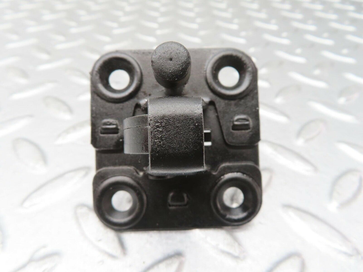 13561 Mercedes-Benz W123 200 Bonnet Lock Catch