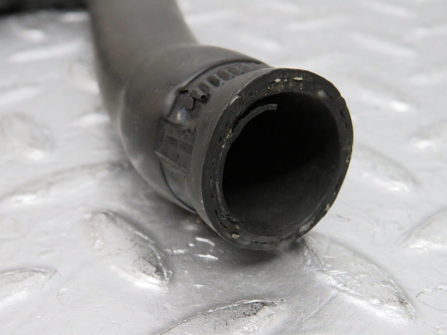 30494 Mercedes-Benz W124 230E Water Hose Pipe 1248329094